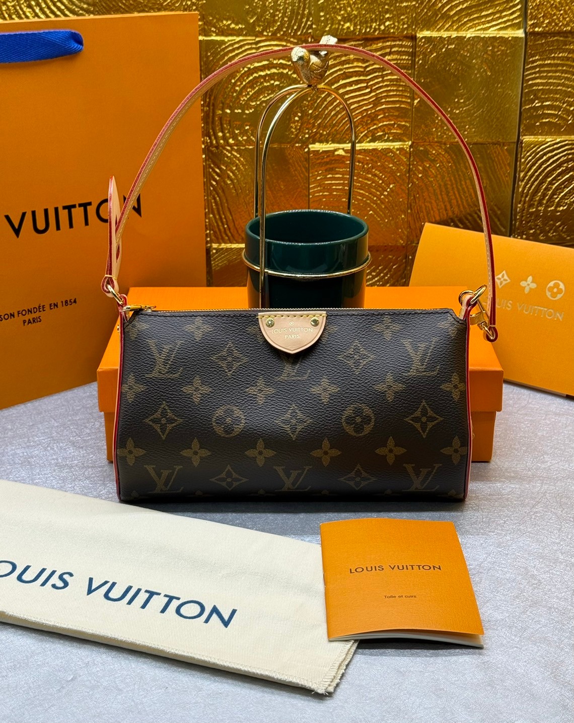 LV Pochette Tirette Monogram Bag กระเป๋าทรงพอช เกรดท็อปออริ 1:1 เกรดดีสุด สลับแท้ ใช้งานต่างประเทศได้