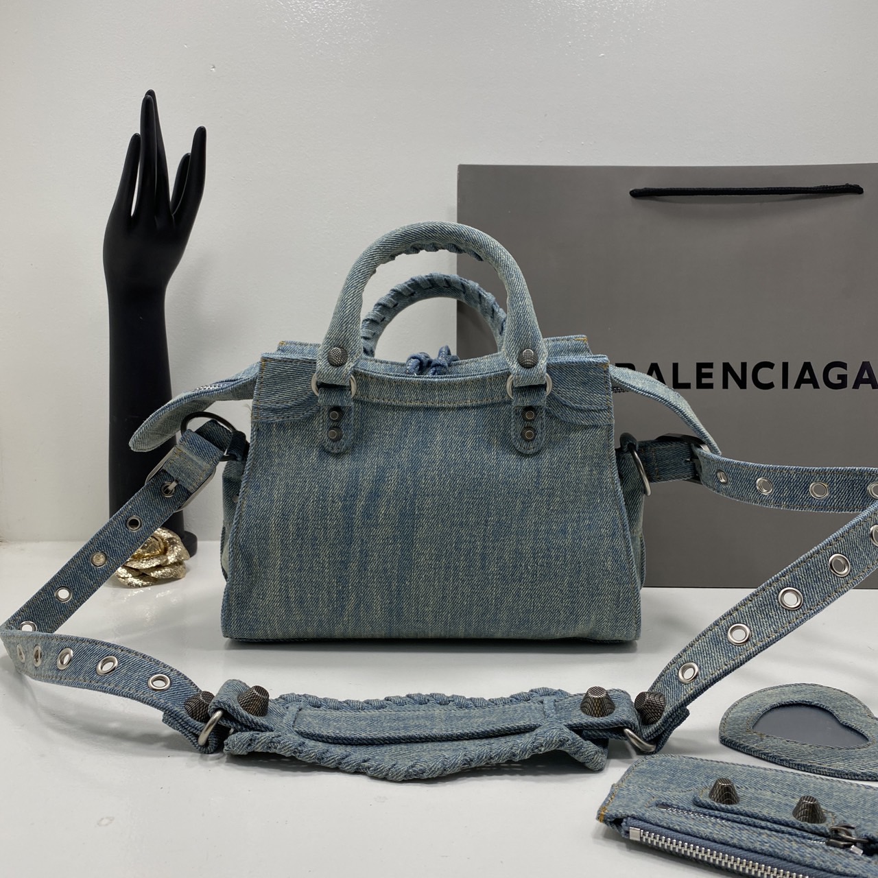 Balenciaga NEO CAGOLE XS HANDBAG DENIM IN BLUE aged-silver hardware กระเป๋าสะพายเดนิม สวยเท่ เกรดออริ 1:1 สลับแท้ ใช้งานต่างประเทศได้
