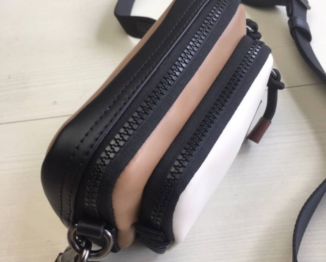 OUTLET 】Coach Pacer Convertible Double Pouch In Colorblock Signature Canvas With Coach Patch พร้อมส่งที่ไทย