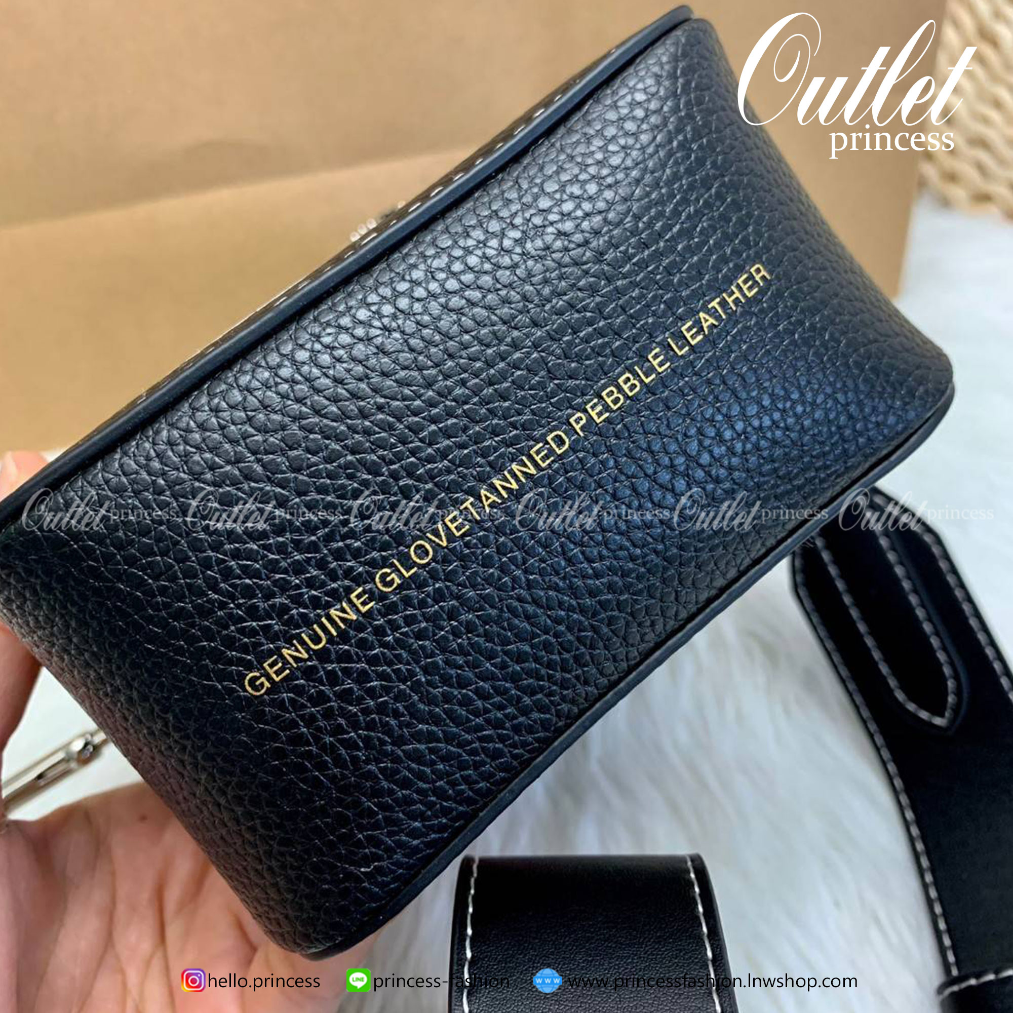 New arrival! Limited edition📌 COACH X JEAN-MICHEL BASQUIAT CROSSBODY ((7049)) 🌈อีกรุ่นที่ต้องมี ห้ามพลาด ดีไซด์จาก Michel Basquiat ค่ะ กระเป๋าสะพายครอสบอดี้ร์ ใช้ได้ทั้งชาย//หญิง ค่ะรุ่นนี้ หนังแท้อย่างดี ลายหนังสวยงามมากๆค่ะ! 🔺จุด