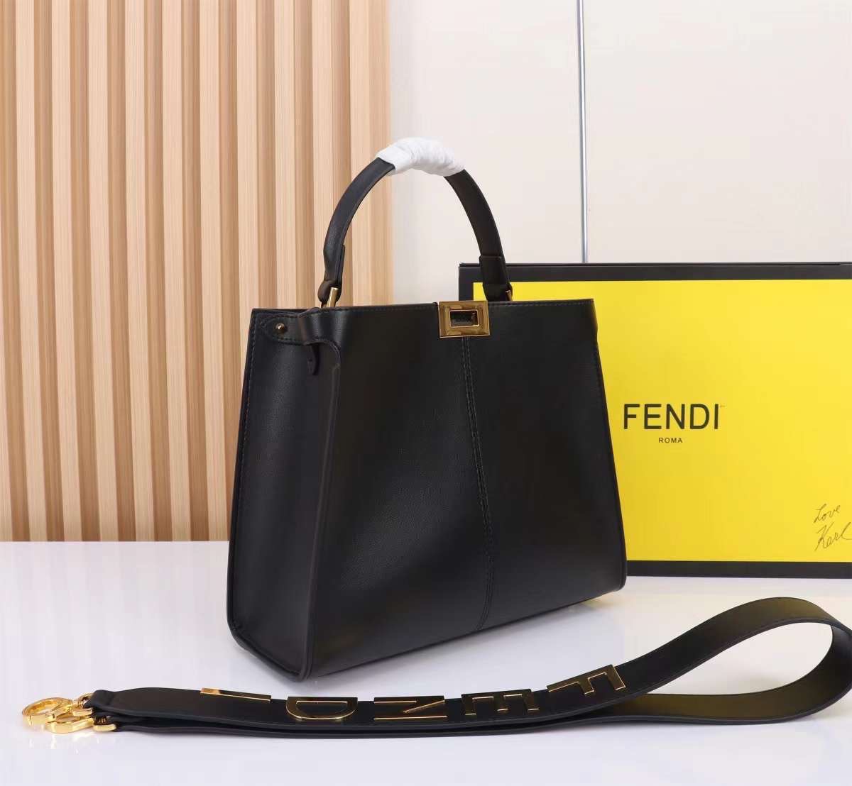 พร้อมส่ง 3 สี FENDI Peekaboo X-Lite Medium กระเป๋าสะพาย 🧡 เกรดออริจินอล 1:1 สลับแท้