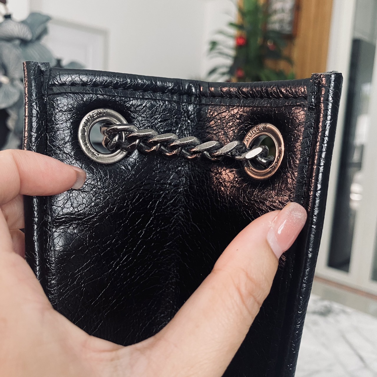 YSL Shopper Niki Tote Bag กระเป๋าสะพายทรงโท้ทใบใหญ่กำลังสวย หรูหราขั้นสุด เสิร์ฟมาให้สวยทันใช้ปีใหม่แน่นอน ใบจริงดูแพงเกินคุ้ม -- [รับตัวแทนกระเป๋า]