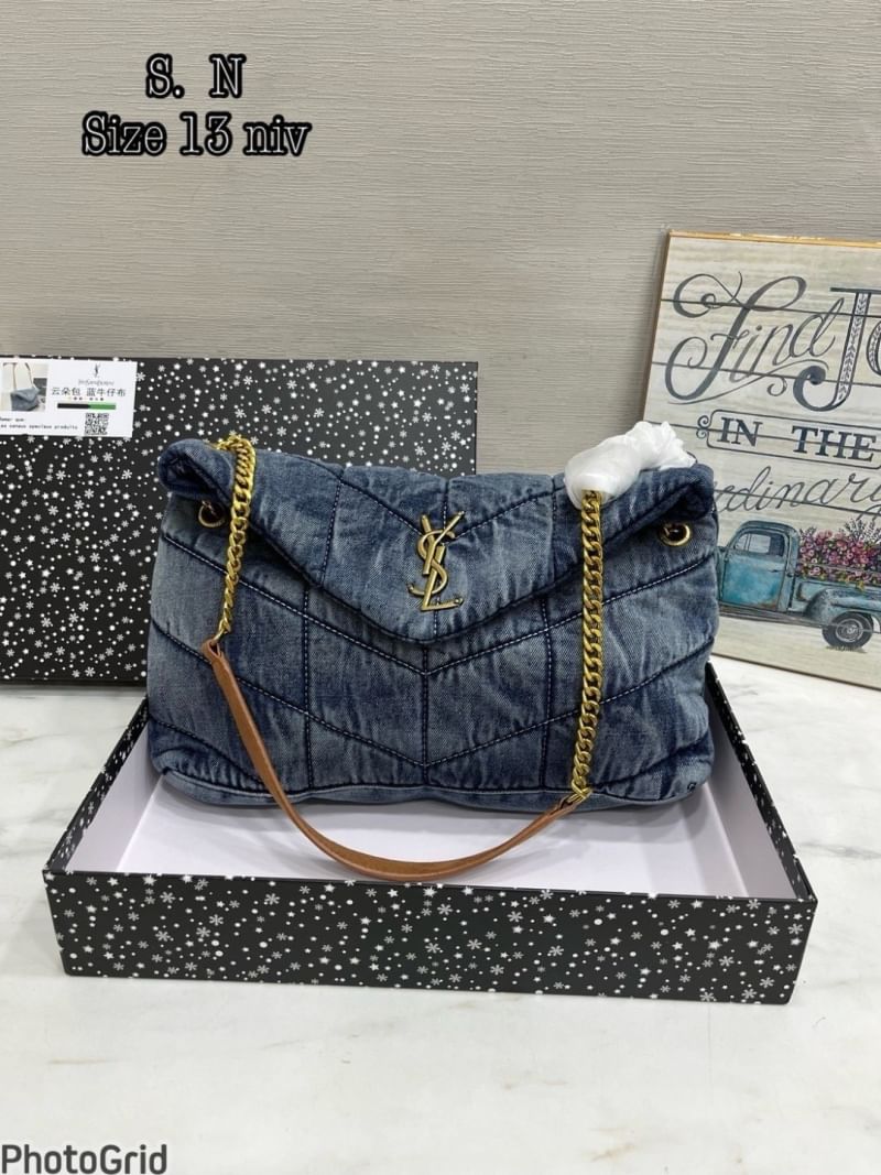 YSL Loulou Puffer Denim Shoulder Bag กระเป๋าสะพายเดนิมควิลท์ เย็บลายเชฟรอนควิลท์สวยมีเสน่ห์ ภายในโล่งกว้าง มีไอเท็มใหม่ที่ต้องรีบมีสวยก่อนใคร รับรองคุ้มค่าและถูกใจแน่นอนน้า