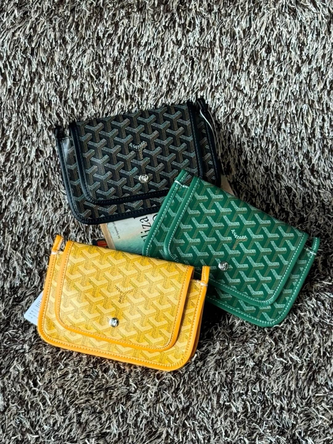 Goyard Plumet Rocket Wallet กระเป๋าสะพายใบเล็กกะทัดรัด ดีไซน์กระเป๋าสตางค์ มีช่องเพียงพอสำหรับใส่ธนบัตร เงินสด เอกสารต่าง ๆ