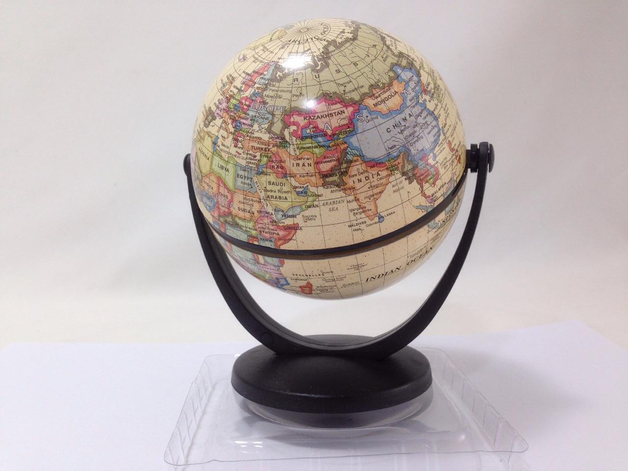 ลูกโลกจำลอง360 องศาสีเหลืองเส้นผ่าศูนย์กลาง 10cm.