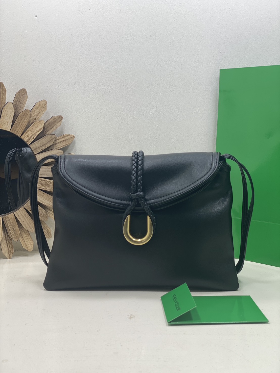 ORI หนังแท้ | Bottega Veneta Liberta Bag / BV Crossbody Bag กระเป๋าสะพายสุดชิค ดีไซน์เรียบหรูโดดเด่น 🤍 เกรดออริจินอล หนังแท้