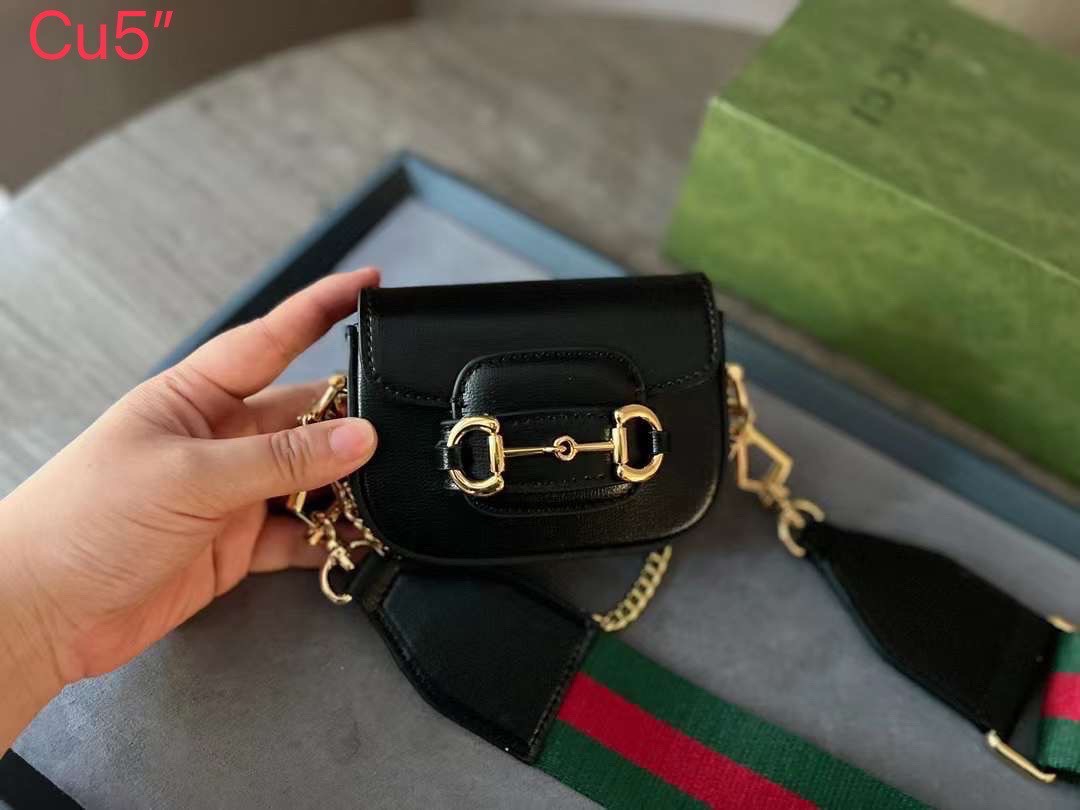 GUCCI HORSEBIT 1955 STRAP WALLET พร้อมส่ง กระเป๋าสะพายใบเล็กจิ๋ว มินิน่ารักน่าใช้ สายสะพายถอดได้ เลื่อนปรับระดับได้ เป็นอีกรุ่นที่น่าใช้มากๆ