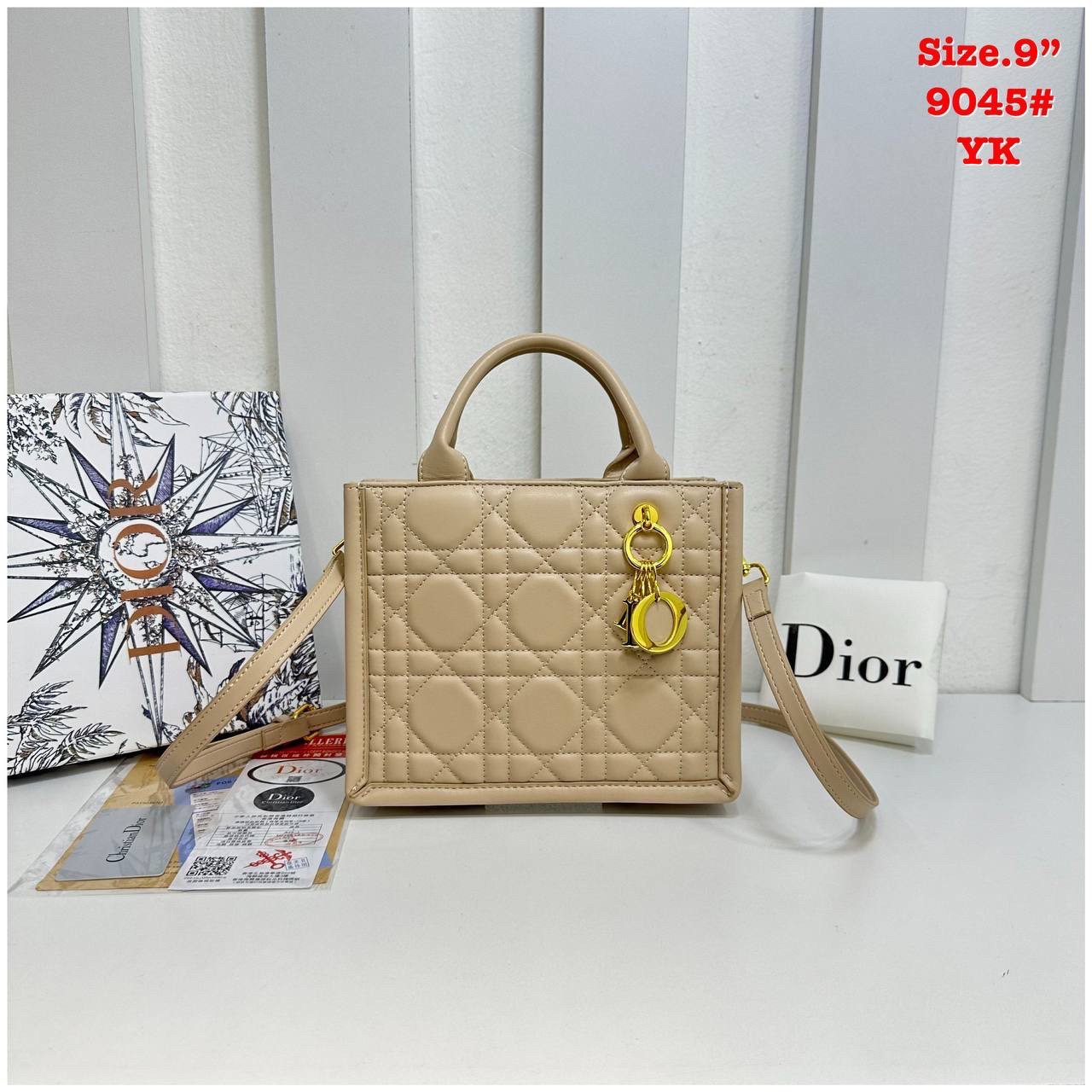 DIOR Small Dior Book Tote Powder Beige Macrocannage Leather 9" กระเป๋าทรงโท้ท แก่นแท้ของความงามรูปลักษณ์ทันสมัย สง่างามเหนือกาลเวลา เกรดไฮเอน 1:1