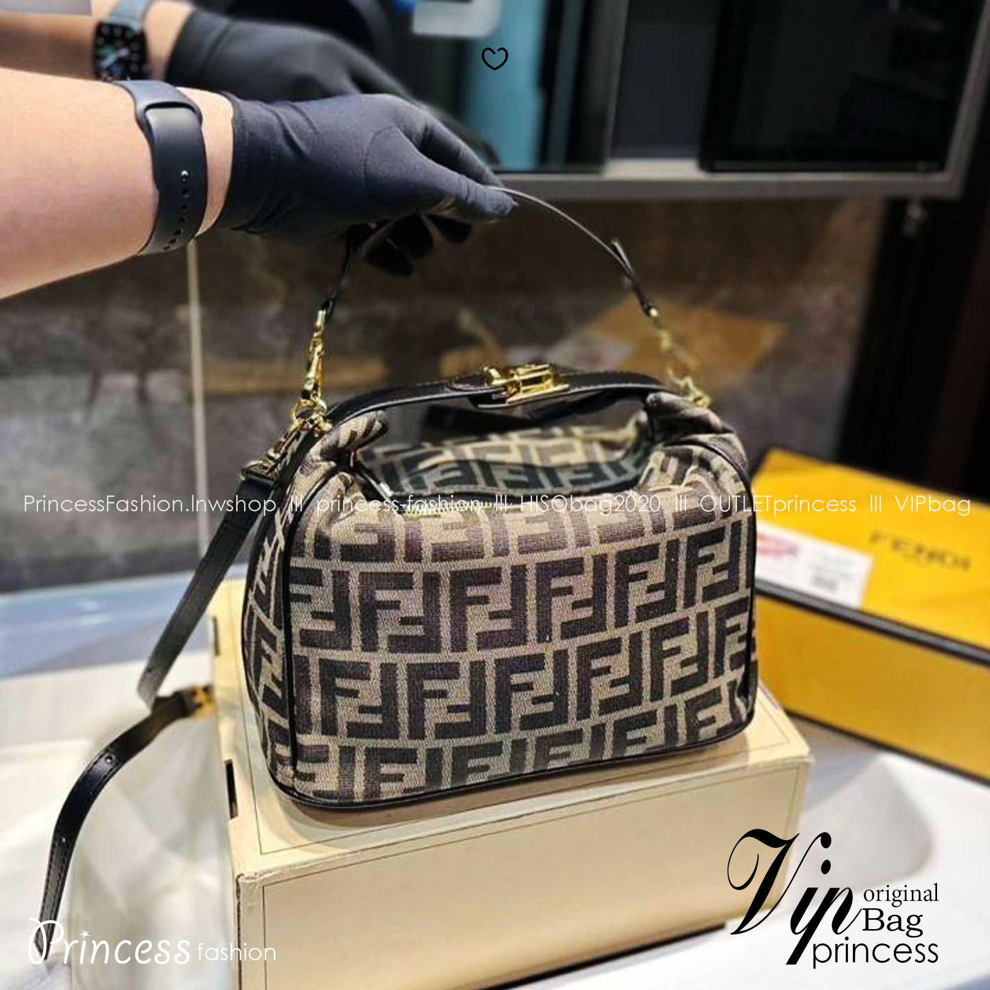 Fendi Tobacco Monogram FF Logo Zucca Buckle Belt Boston Mini Bag กระเป๋าสะพายไซส์มินิน่ารัก เปิดปิดด้วยตัวล็อคปั้มลายแบรนด์ ห้ามพลาดเลยค่ะใบนี้แนะนำสุดๆ