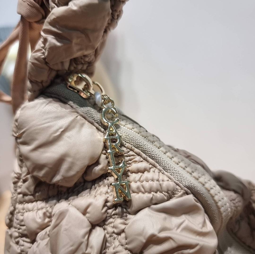 Carlyn cozy bag / Carlyn glaze bag 13 สีพร้อมส่ง อีกหนึ่งคอลเด็ด ที่ฮิตแบบฉุดไม่อยู่ กับไอเท็มนุ่มนิ่มจากเกาหลี พร้อมสีใหม่ล่าสุด กระเป๋าสะพายก้อนเมฆสุดเก๋ ที่สามารถใช้ได้หลากหลาย