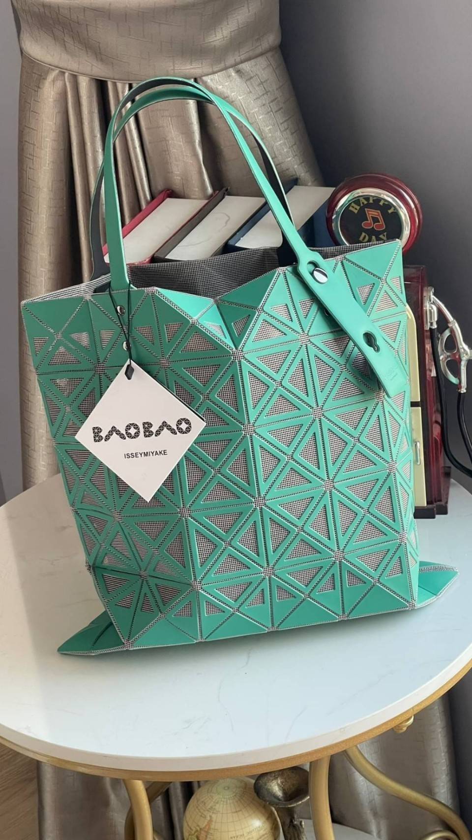 Baobao issey miyake frame tote 6x6 / MIYAKE Frame Mesh Tote Bag กระเป๋าที่มองทะลุได้เหมือนตะกร้าและให้ความรู้สึกสดชื่น
