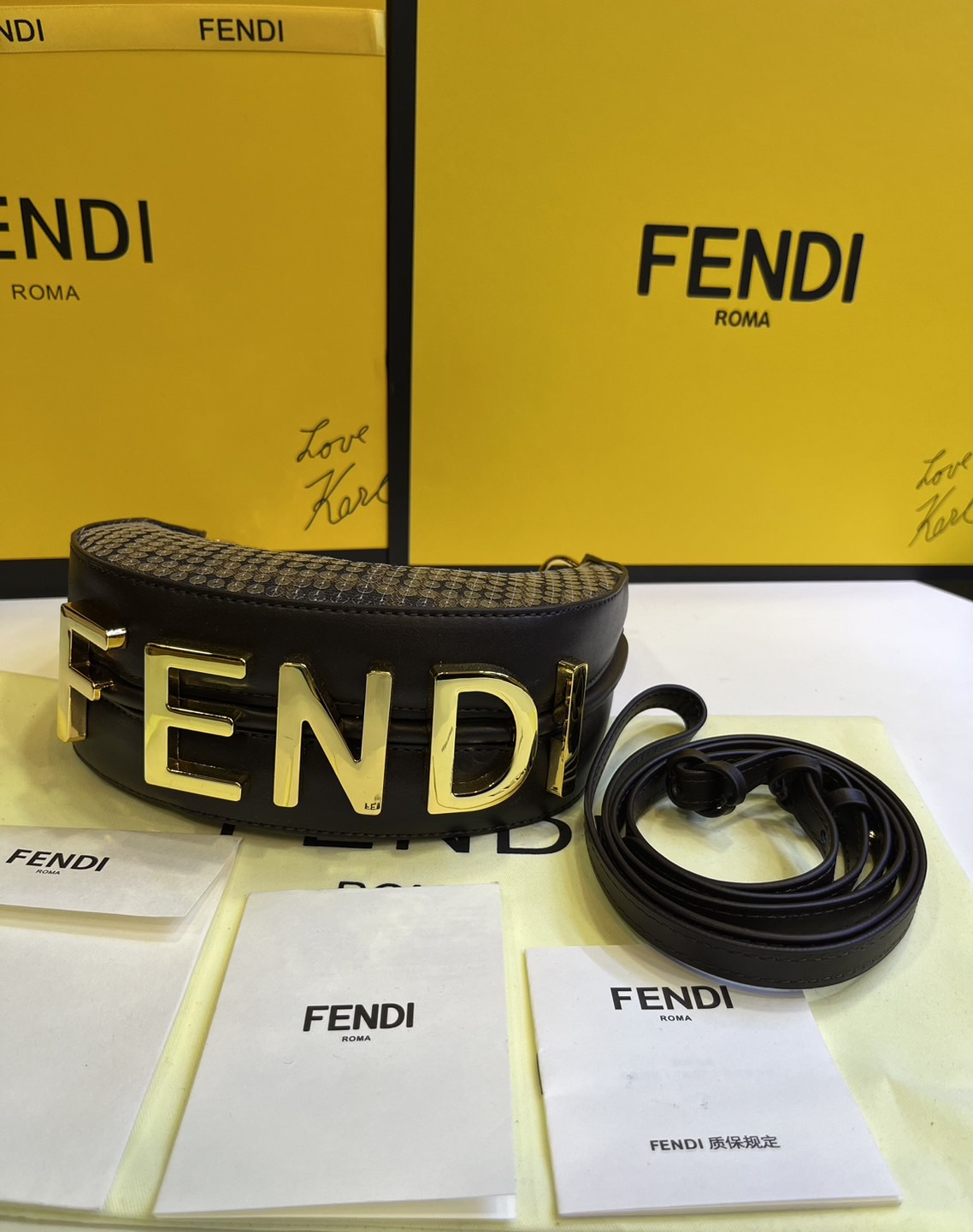 FENDI NANO Fendigraphy Bag fabric charm / Fendi hobo bag 20cm พร้อมส่ง กระเป๋าสะพายไหล่เฟนดิปักเลื่อมรุ่นใหม่ สวยหรู **สินค้าเกรดออริจินอล 1:1 สลับแท้