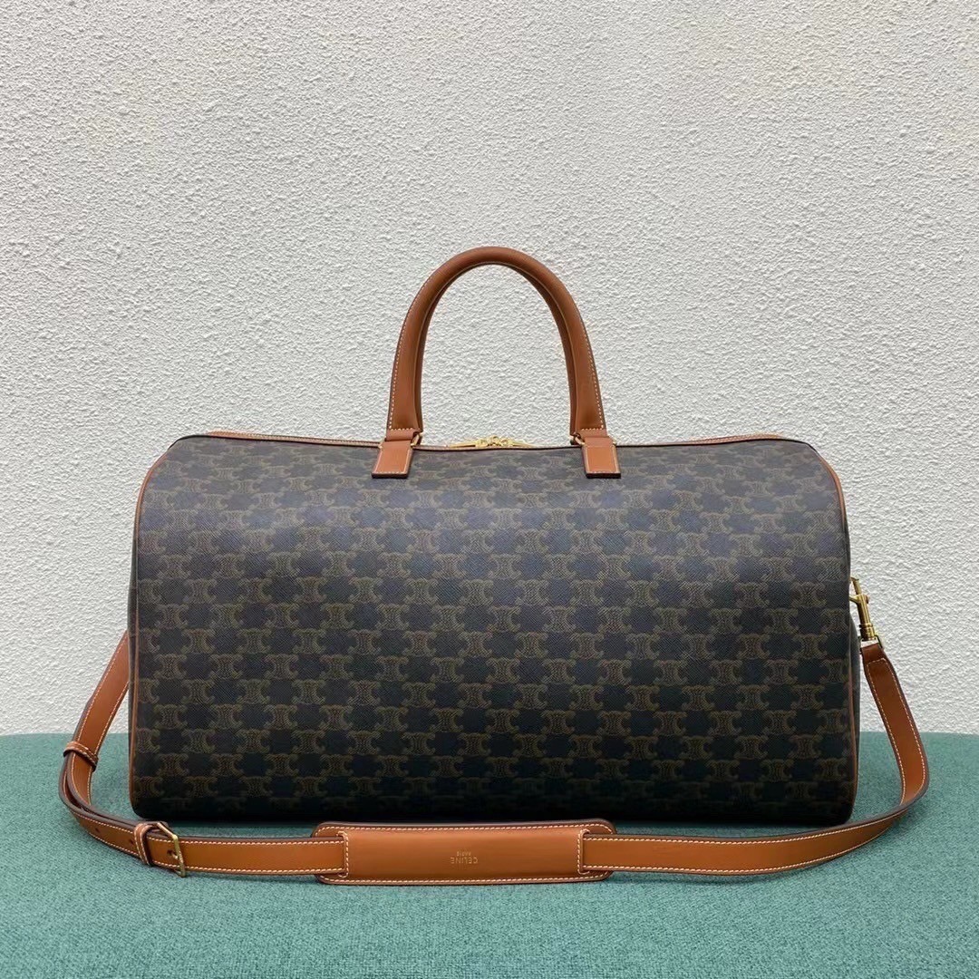 CELINE Large Voyage bag in Triomphe Canvas / Celine Keepall Bag กระเป๋าทรงบอสตันใบใหญ่จุสัมภาระได้เยอะสุดๆหนังขึ้นลาย Signature สวยหรูสุดคลาสสิค ดีไซน์ไม่มีเอ้าท์