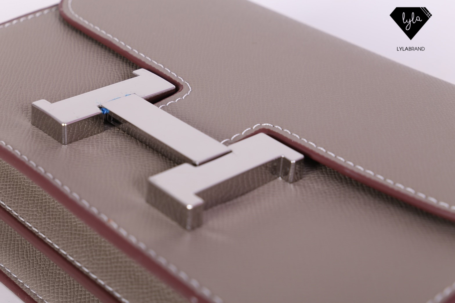 LYLABRAND🔔 Constance Size 23 Cm / Epsom ✨PU top premium นะคะ หนังดีเลอค่าน่าสอยมากกก บอกคำเดียวเลยว่าเด็ดสุด !! เหมือนหนังแท้เบอสุดค่ะคูณผู้หญิง ลูกค้าเก่าน่าจะทราบกันดีอยู่แล้วว่าคุณภาพของร้านนี้ต้องมาเป็นอันดับหนึ่งเท่านั้น อิอิ มีสายยาวส