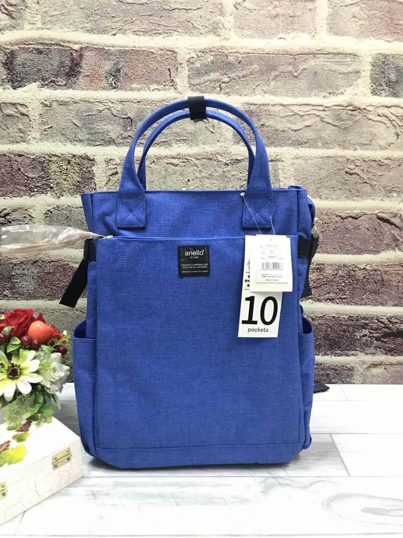 ของแท้ Anello polyester canvas 10 pocket Rucksack คอลเลคชั่นใหม่ล่าสุด!! เป้รุ่นใหม่ชนช้อป ดีไซน์เก๋ เป็นได้ทั้งสไตล์toteโดยการเก็บสายสะพายเป้เข้าช่องซิปที่ด้านหลัง และเป็นสไตล์เป้rucksackได้ มีช่องเล็กช่องน้อยรอบตัวกระเป๋า เปิดปิดด้วยซิปเดียวด้านบน ตัวกร