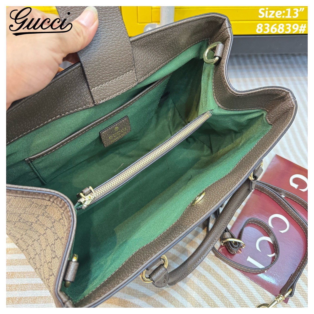 GUCCI Ophidia tote bag กระเป๋าสะพายทรงโท้ท คอลสุดคลาสสิก ใบใหญ่กำลังดี จุคุ้ม โดดเด่นด้วยลวดลายคลาสสิคเอกลักษณ์ วัสดุหนังแคนวาส ภายในโล่งกว้างมาก