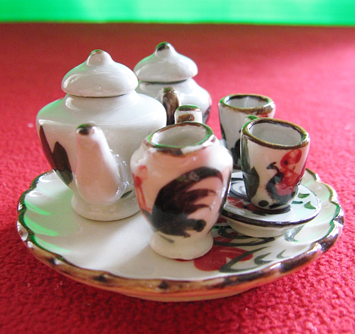 ชุดกาน้ำจิ๋ว ลายตราไก่สีน้ำตาลค่ะ