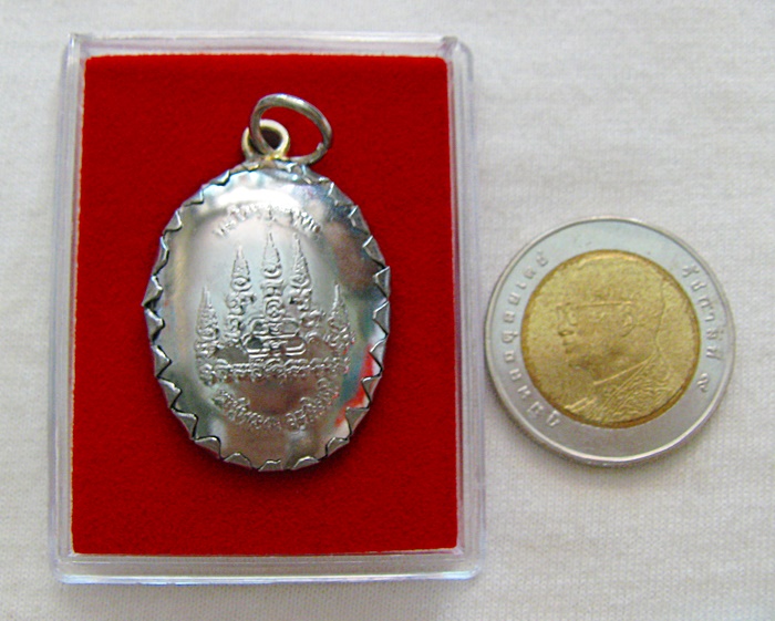 สินค้าหมดค่ะ ล็อกเก็ตพระพุทธเจ้า5พระองค์ วัดพระธาตุผาซ่อนแก้ว จ.เพชรบูรณ์ พ.ศ.2559 พร้อมกล่องเดิมค่ะ