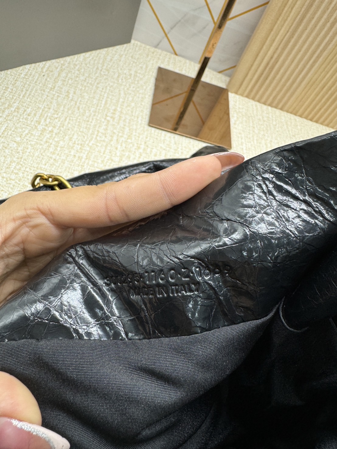 Balenciaga MONACO MEDIUM CHAIN BAG IN BLACK 35cm กระเป๋าทรงโท้ทใบใหญ่ งานหนังยับสวยเต็มใบ เกรดออริ สลับแท้ 1:1 ใช้งานต่างประเทศได้