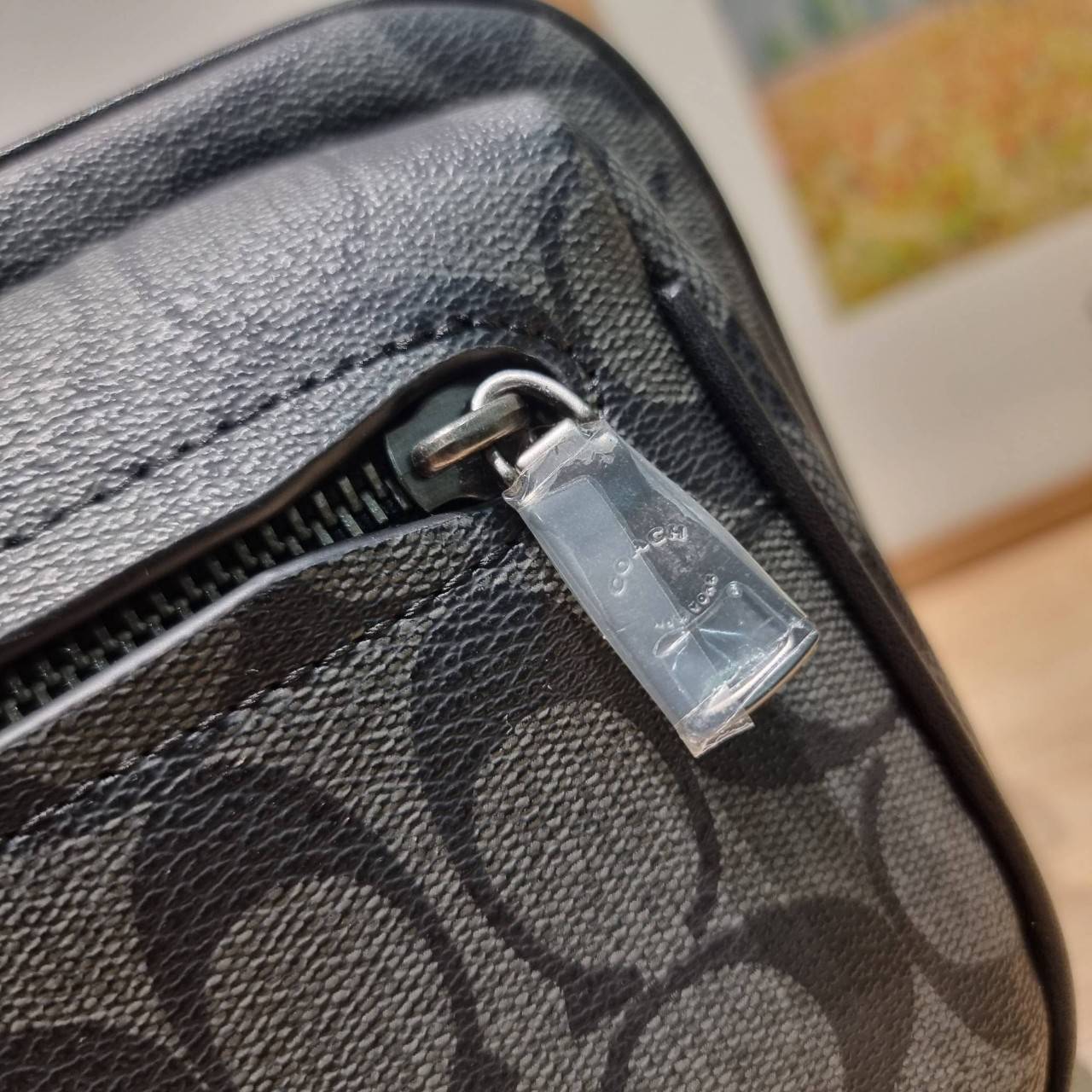 COACH ELIAS CROSSBODY IN SIGNATURE CANVAS BAG CJ509 CJ510 กระเป๋าครอสบอดี้ทรงคลาสสิค ดีไซน์รูปแบบใหม่ ใช้งานง่ายและสะดวก