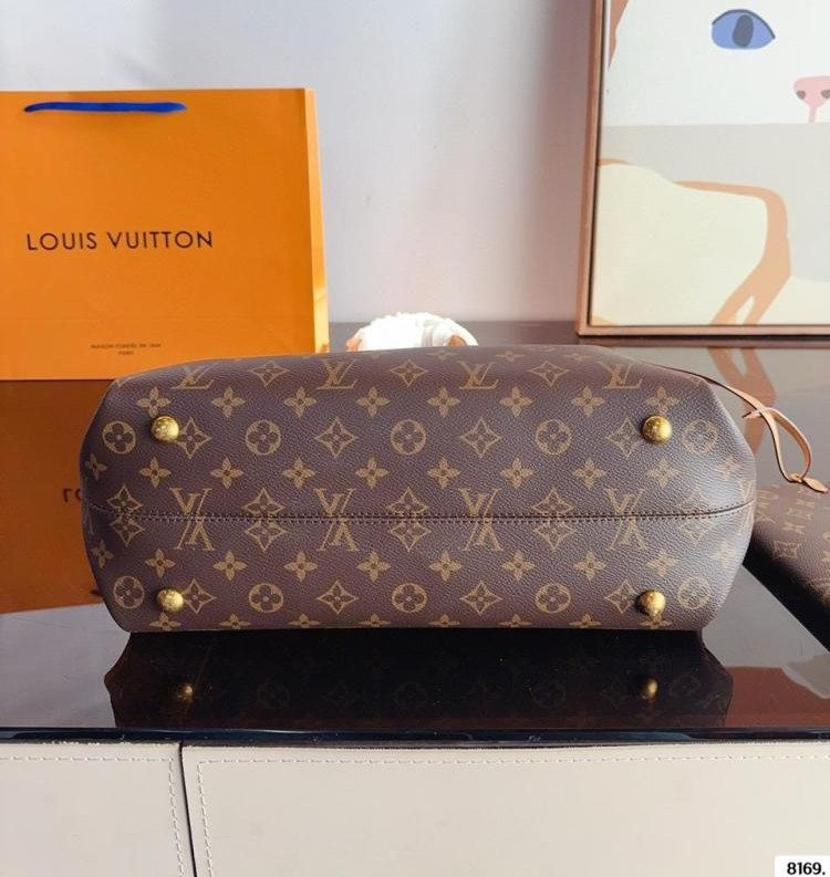 LV Piano Neverfull Tote bag กระเป๋าทรงโท้ทวินเทจ สุดยอดของความคลาสสิค กับคอลเลคชั่นที่ขายดีตลอดกาล ผู้ดี หรูหราได้ทุกลุค ทุกสไตล์ มาใหม่ในขนาดใหญ่มากเว่อร์!