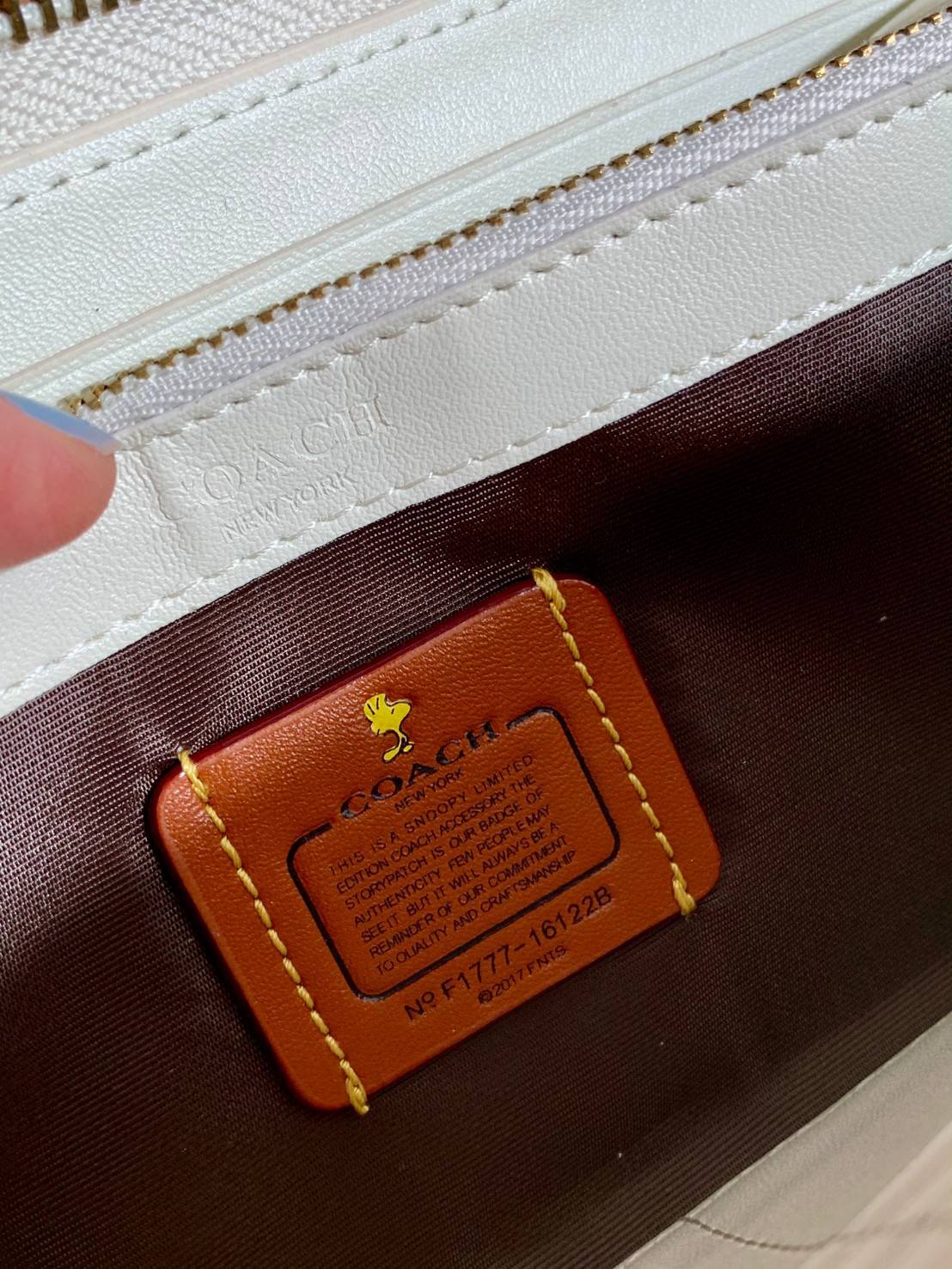 ของแท้ 💯% COACH ZIP WALLET SNOOPY LIMITED ((16122B)) พร้อมส่ง!! กระเป๋าเงินใบยาวซิปรอบ หนังแท้ลายหนังสวย