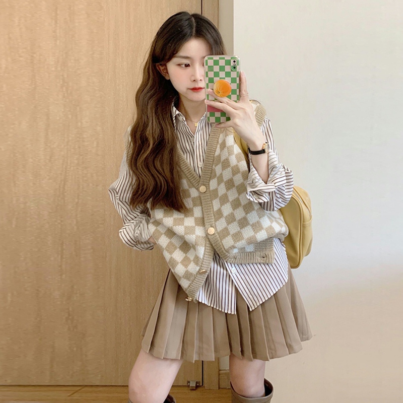พร้อมส่ง 🌸 Vest omame เสื้อกั๊กสีครีม (IN35741)