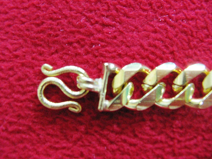 สินค้าหมดค่ะ เลสข้อมือทองเหลืองแบบใหญ่ค่ะ