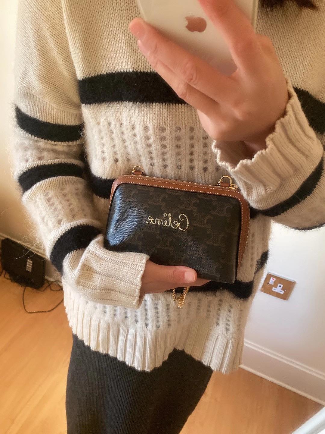 CELINE POUCH 16cm / CELINE TRIOMPHE Triumphal Arch Canvas / CELINE CLUTCH WITH CHAIN ภาพถ่ายจากสินค้าจริง พร้อมส่งที่ไทย ใช้งานต่างประเทศได้ กระเป๋าคลัทช์ดีไซน์เรียบหรูออกแบบมาได้อย่างลงตัว