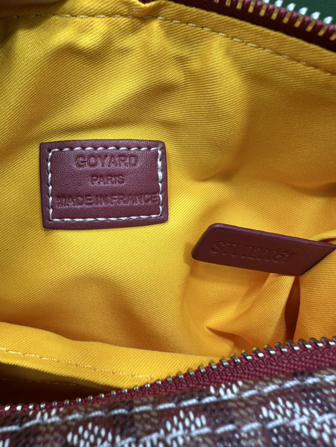 ORI หนังแท้ | Goyard Bowling 25 Toiletry Bag / Goyard Pouch กระเป๋าทรงพอช พร้อมสายถือจับถนัดมือใช้งานง่ายกะทัดรัด ตอบโจทย์ความเรียบง่ายแต่คลาสสิก ใช้ได้ทั้งชายหญิง หรูหรา ติดแกรมที่สุด เป็นรุ่นตามหา ที่ตอนนี้มีพร้อมส่งแล้วค่า