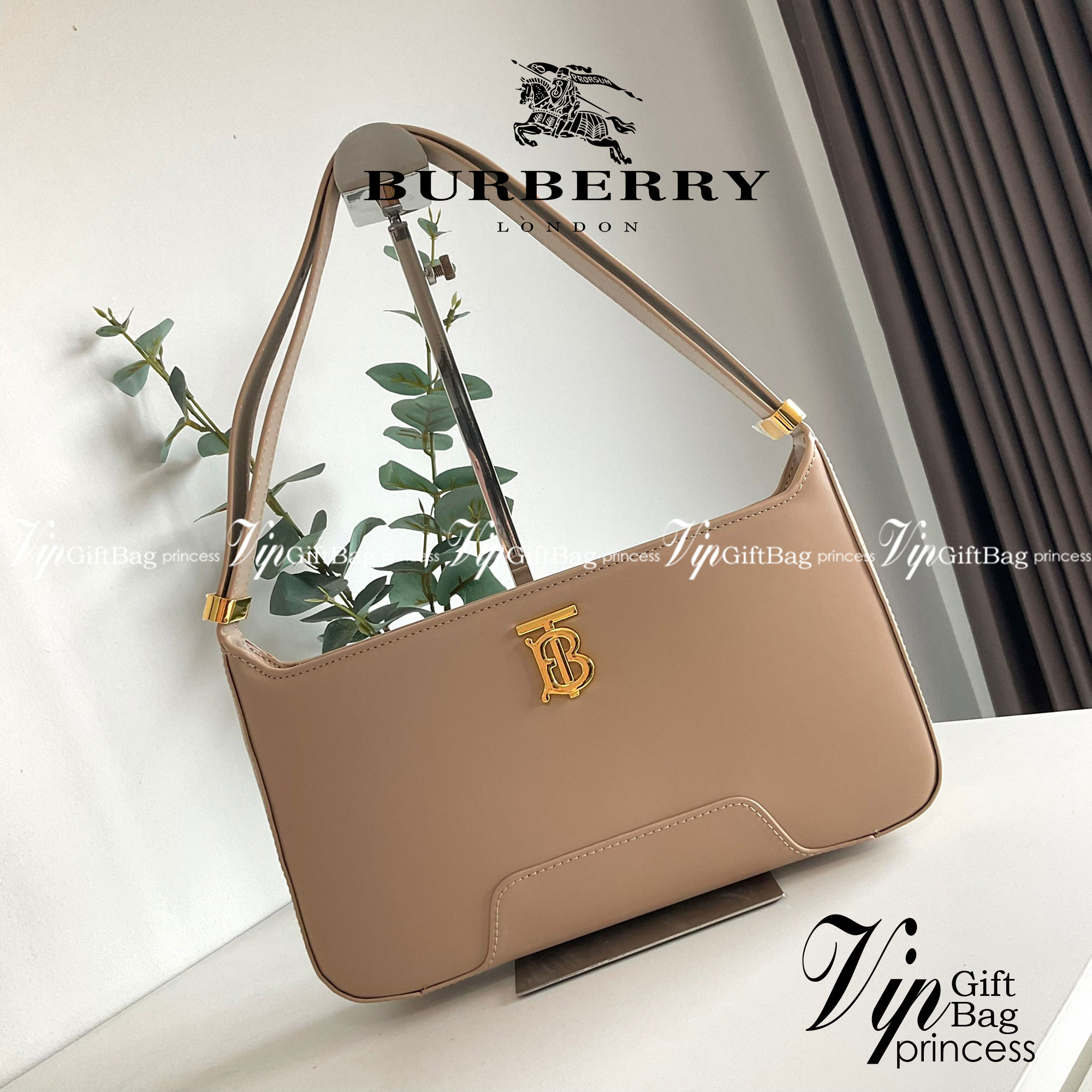 Burberry Leather TB Shoulder Bag / BURBERRY LEATHER SHOULDER BAG ทรงยอดฮิตแห่งปี วัสดุหนังแท้ สวยหรูอยู่ทรง