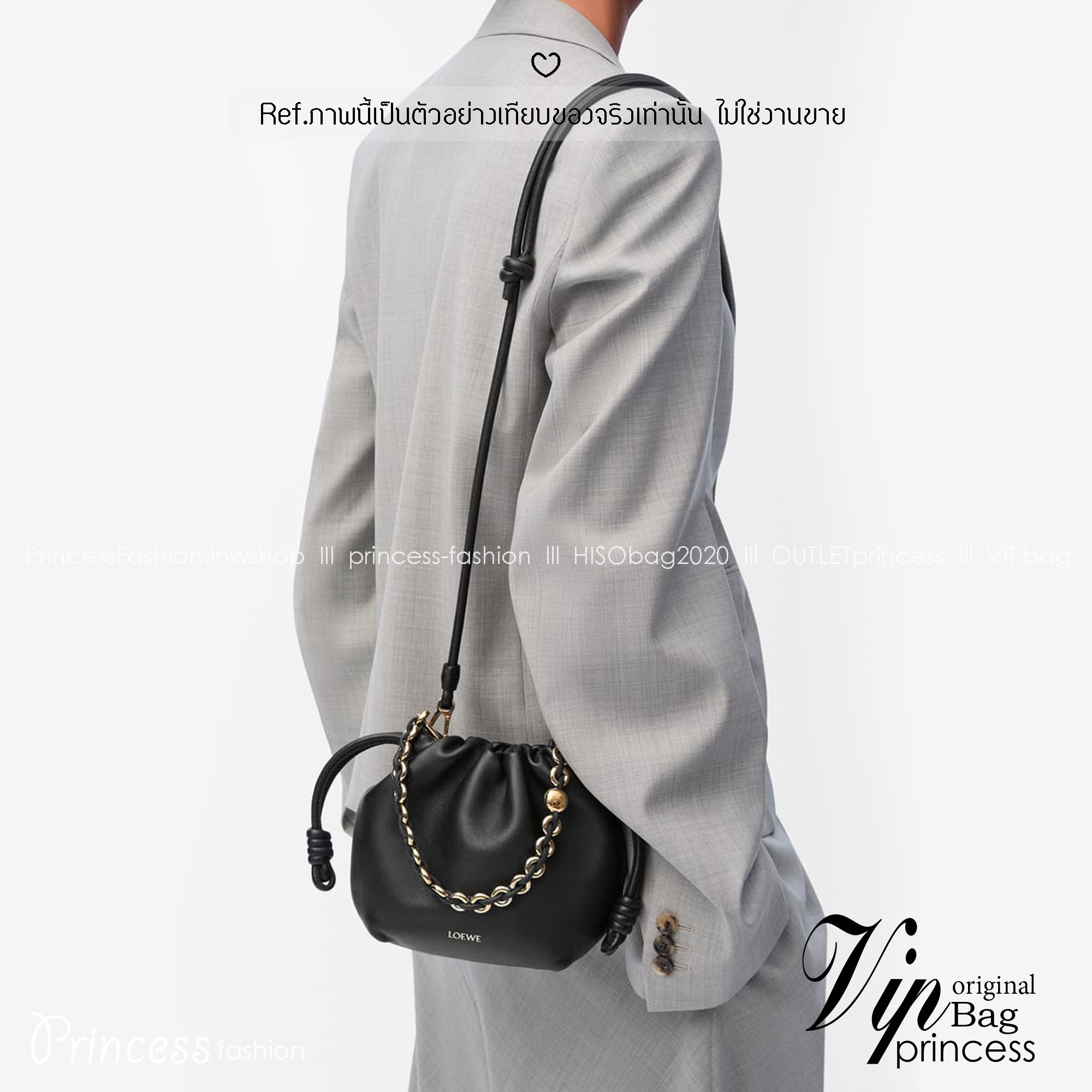 ORI หนังแท้ | LOEWE Mini Flamenco purse in mellow nappa leather / Loewe Bucket Bag กระเป๋าสะพายทรงบัคเก็ตไซส์มินิ หนังเรียบสวยหรู เรียบง่าย หนังแท้ผิวสัมผัสนุ่มมือ น้ำหนักเบาและนุ่มสบาย ดีไซน์จับจีบ เชือกผูกแบบปมโบราณ และสายโซ่รูปโดนัท