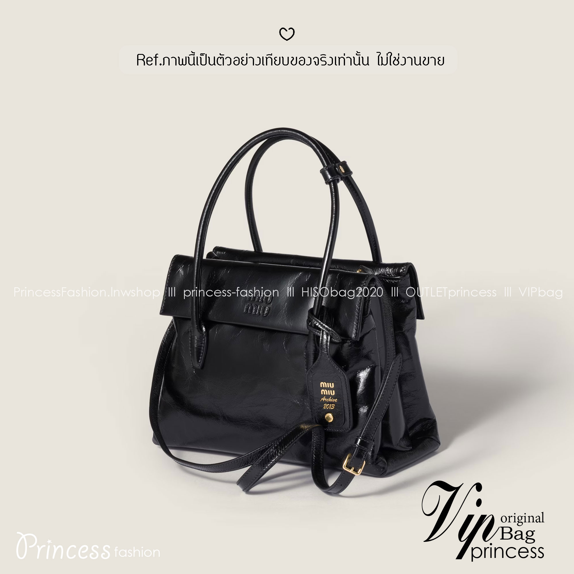 ORI หนังแท้ | Miu Miu Solitaire leather bag กระเป๋าสะพายทรงโท้ทโฮโบ เรียบง่าย เรียบหรูดูลัคชูสุดๆ สวยก่อนใครกับคอลใหม่ล่าสุดตัวแม่ตัวมัมไม่ควรพลาด จะของได้เยอะ ขนาดสะพายกำลังสวย สะพายไปทำงาน ไปเรียน ไปเที่ยวได้หมด ครบจบในใบเดียว