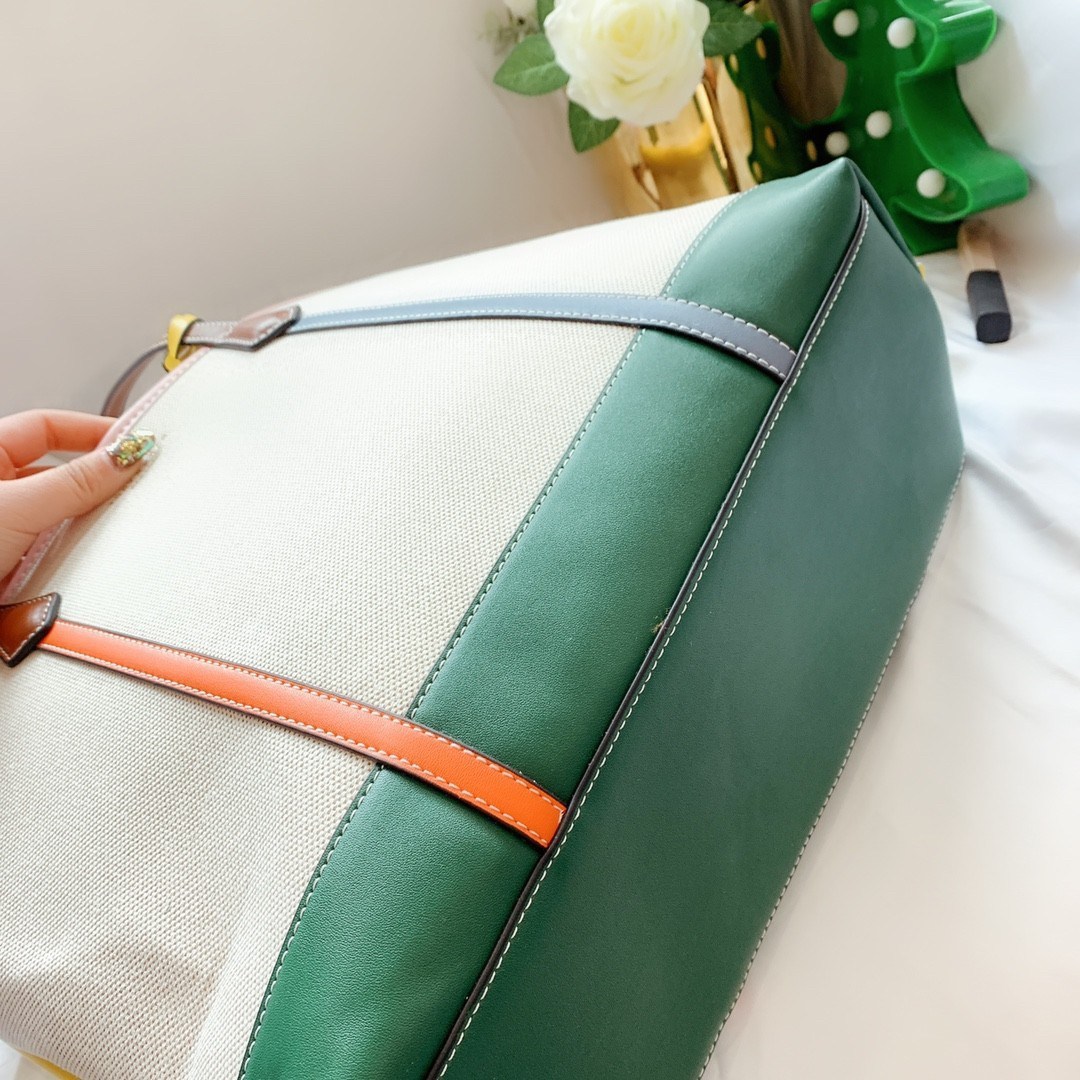 ของแท้ 💯% TORY BURCH CANVAS TOTE BAG กระเป๋าทรง SHOPPING ใบขนาดใหญ่ ผ้าแคนวาสคาดหนังแท้ อะไหล่ทอง สกรีนโลโก้แบรนด์ด้านหน้า