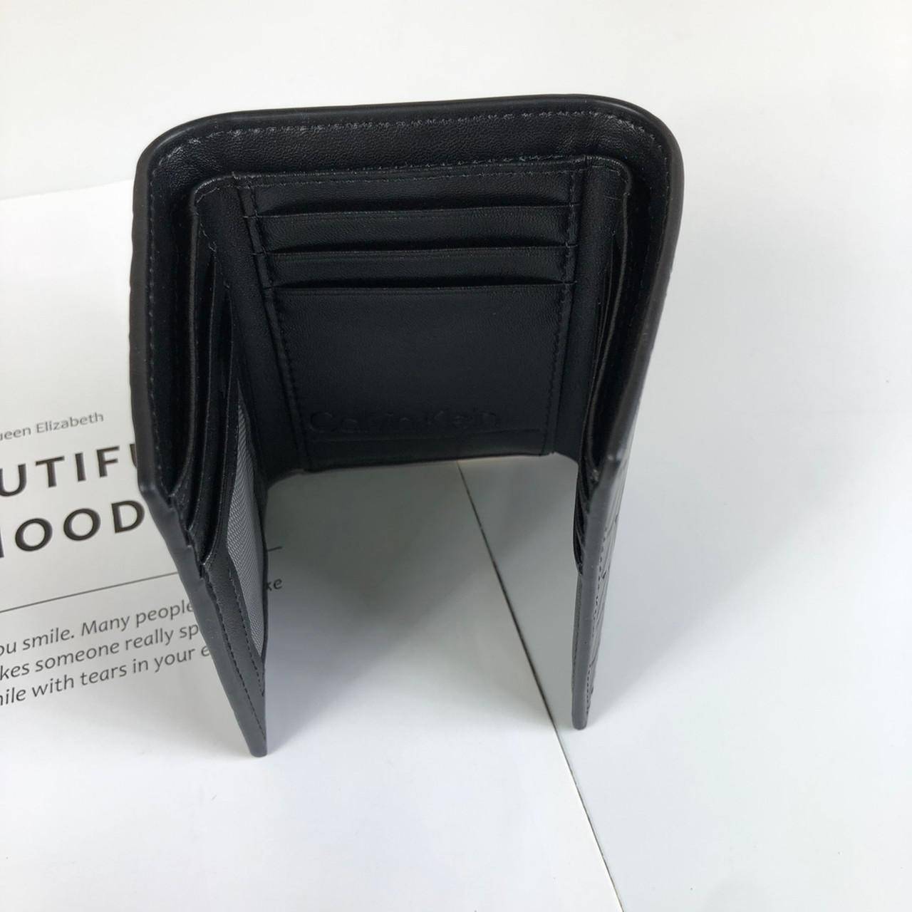 ของแท้ 💯% 】กระเป๋าสตางค์ Calvin Klein ภายในมีช่องใส่บัตร และมีช่องใส่ธนบัตร