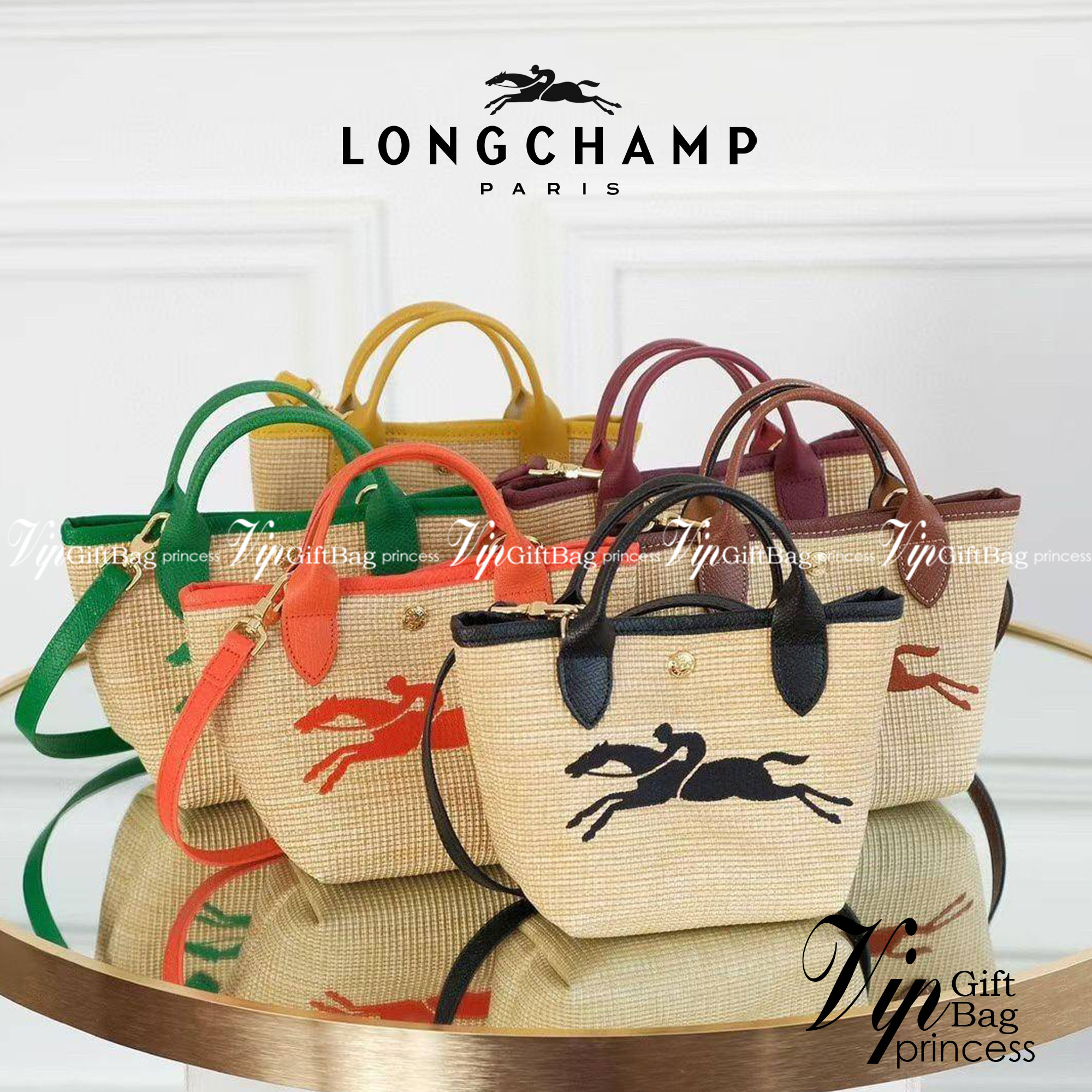 Longchamp Le Pliage Paris-St Tropez Handtasche มาแร้ววววใหม่ล่าสุดนุ้งมินิ ตัลร๊ากกก วัสดุสาน ด้านหน้าปักโลโก้ม้าอันเป็นสัญลักษณ์ของแบรนด์ ทนทานแข็งแรง ใบมินิ น้ำหนักเบา จุของได้เยอะ ใส่กระเป๋าตังค์ โทรศัพท์ iphone+ ได้ ภายในโล่ง มีสายสะพายไหล่ Crossbody 