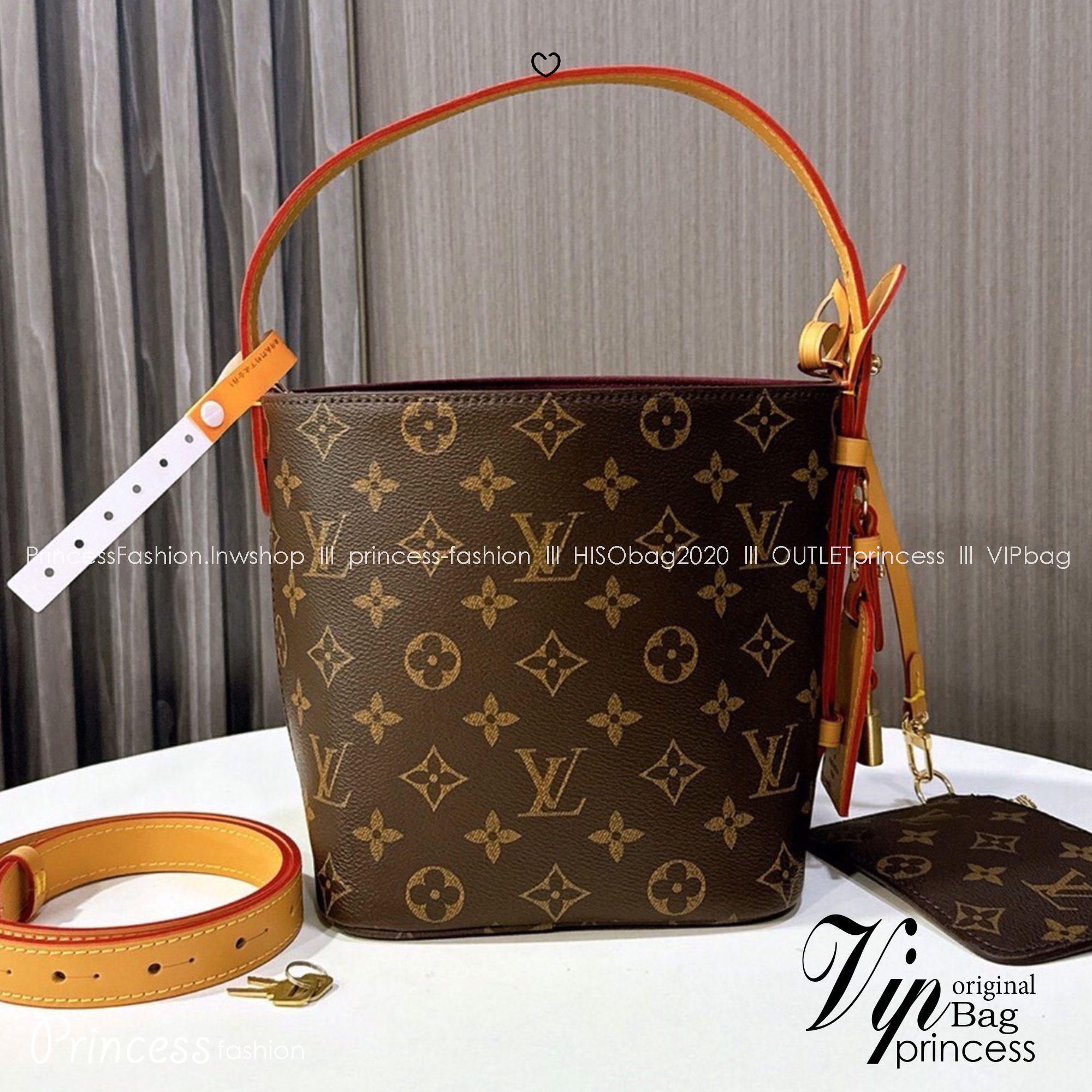 LV All In BB bag Monogram Canvas กระเป๋าทรงบัคเก็ต สุดไอคอนิกยกระดับความหรูหรา ปรับทรงใช้งานได้ 2 แบบ คุ้มแบบไม่มีเบื่อ มาพร้อมใบลูกเข้าเซ็ทแยกใช้งานได้