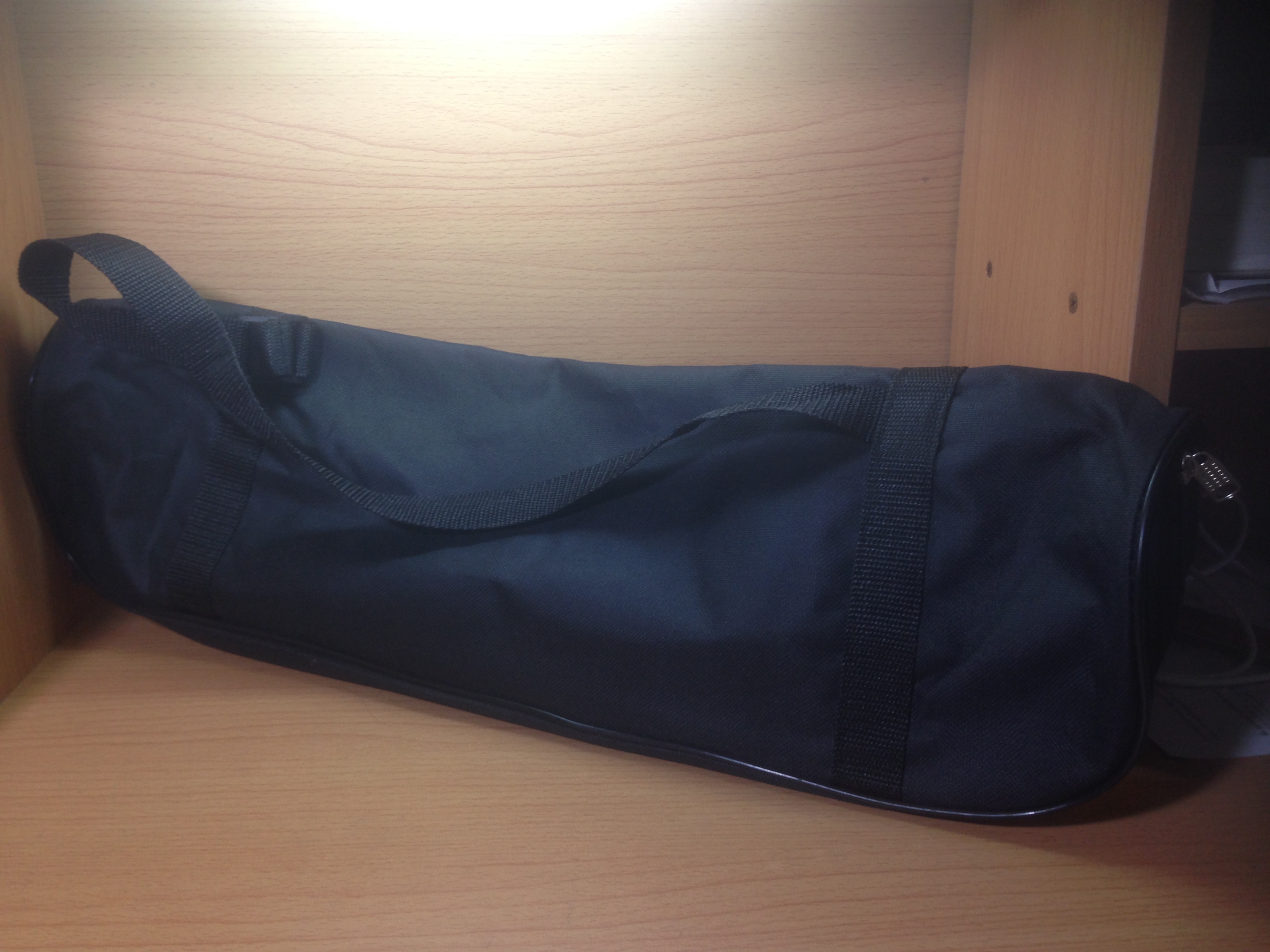 กระเป๋าผ้าหมากรุกสากล