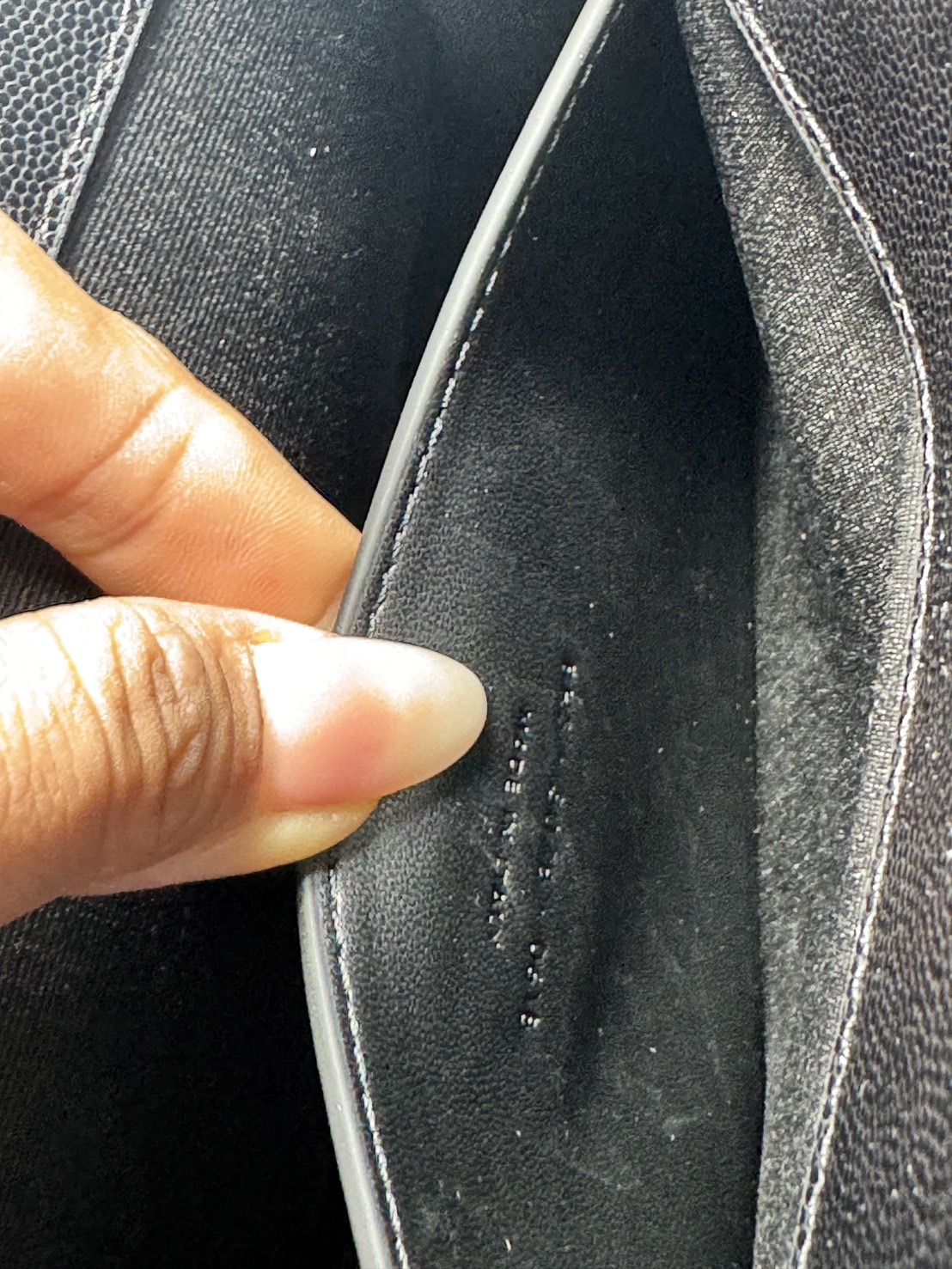 ORI หนังแท้ | YSL KATE MEDIUM BAG / YSL Woc Bag กระเป๋าสะพายทรง woc เรียบหรูดูแพงที่แท้จริง งานหนังเต็มใบโดดเด่นด้วยโลโก้แบรนด์สุดหรู รุ่นฮิตลอดกาลดูดีมีระดับ