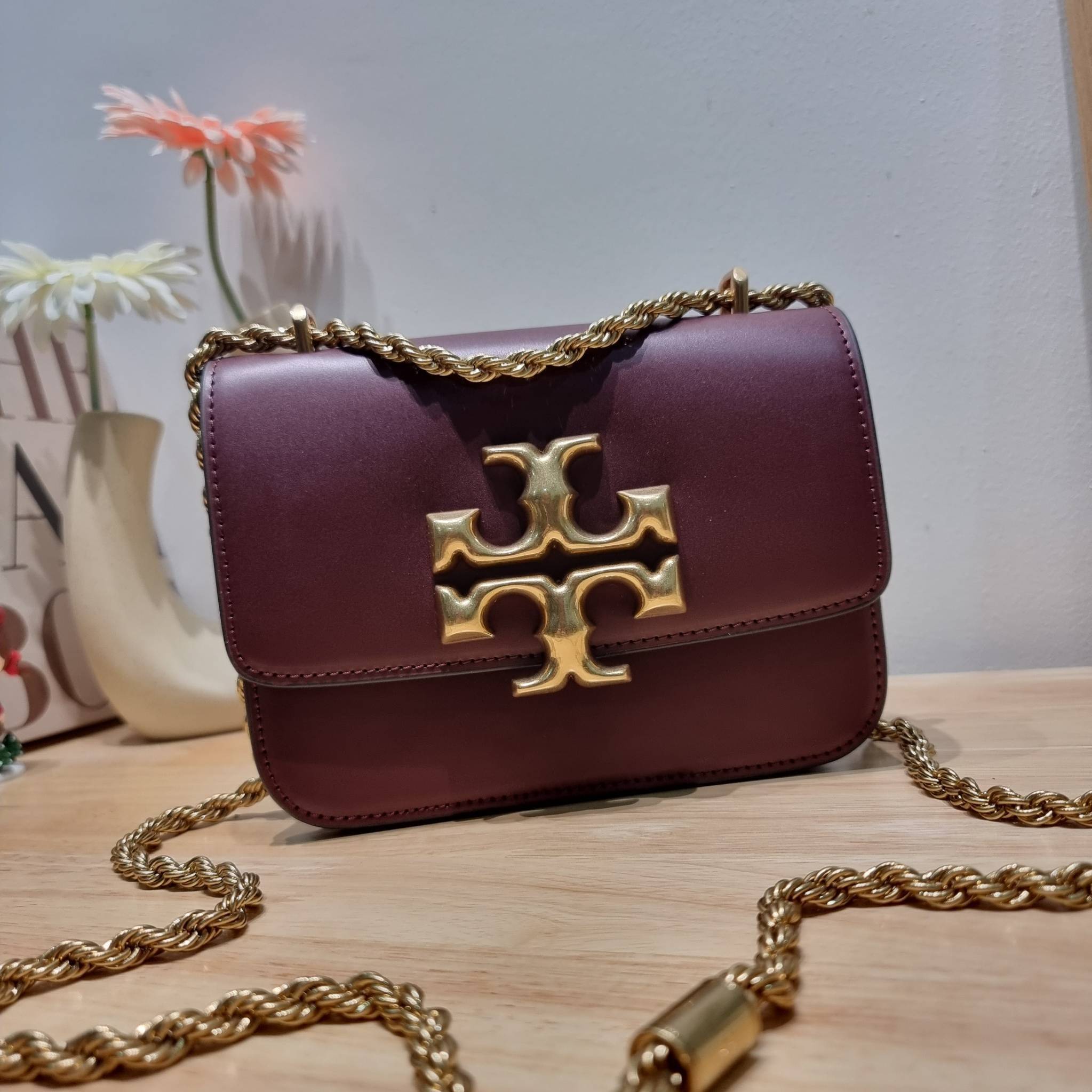 Tory Burch Bag / TORY BURCH ELEANOR SMALL CONVERTIBLE SHOULDER BAG ฮอตไอเท็ม รุ่นนี้ขายดีขายหมด สวยหรู คุณหนู ผู้ดี!! หายากมากแล้วน้า