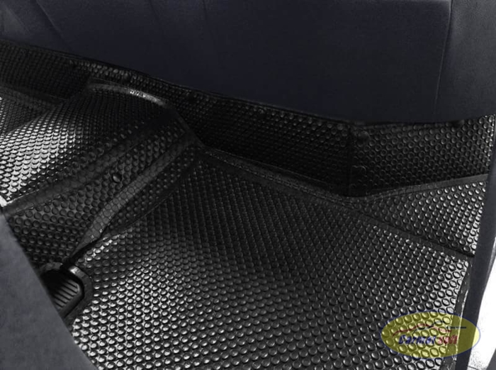 พรมปูพื้นรถยนต์ TOYOTA REVO 4ประตู กระดุมเม็ดเล็กรีดขอบ สีดำ เต็มคัน