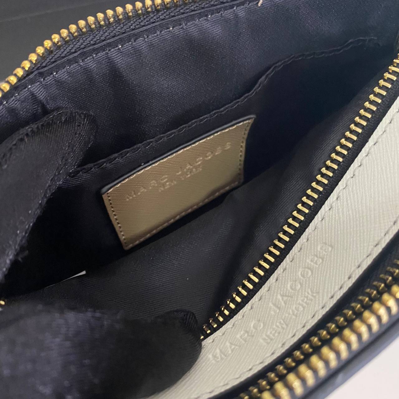 พรีเมี่ยมกิ๊ฟแท้ 100% 】หนังแท้ MARC JACOBS The Snapshot Camera Bag 1-