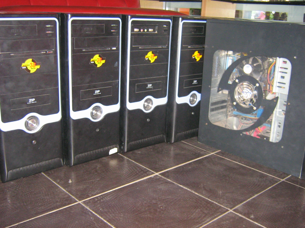 เครื่องคอมพิวเตอร์มือสอง