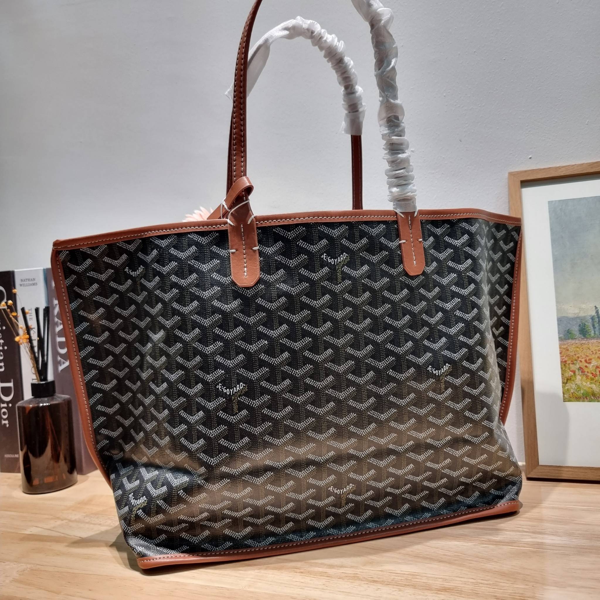 GOYARD ANJOU REVERSIBLE TOTE กระเป๋าสะพายทรงโท้ท ใบใหญ่จุใจ!! กลับด้านใช้ได้ทั้ง 2 ด้าน มาครบสีขายดี เลิศทุกสี รูปทรงคลาสสิค