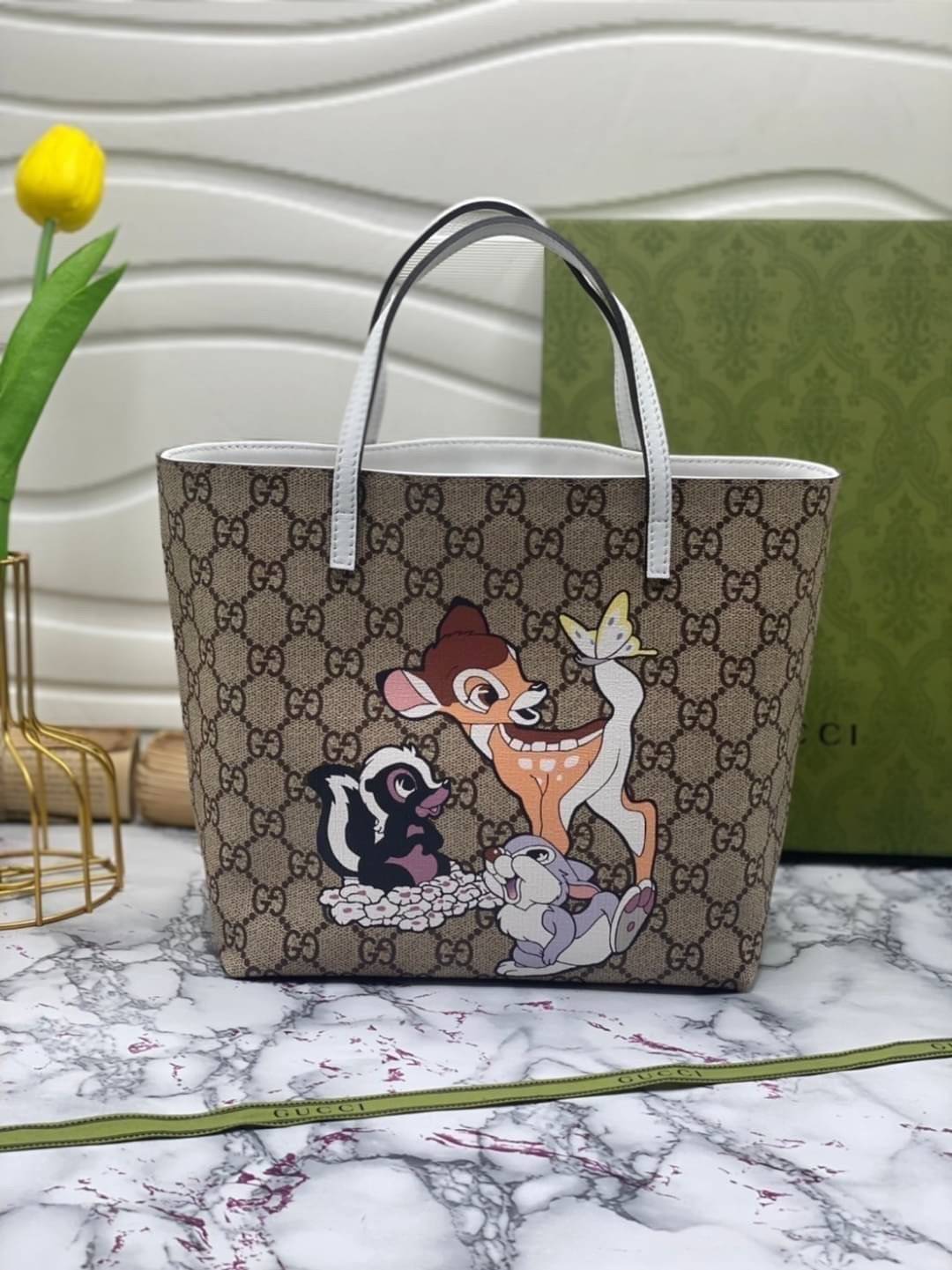 VIP 】Animal-Friendly Gucci Kid GG Supreme Tote Bag งานหนังแท้ทรงตั้งสวย ขนาดกะทัดรัด จุของได้เยอะ ใช้ได้ทั้งเด็กและผู้ใหญ่ น่ารักมากค่ะ **ขายดีตลอดกาล**