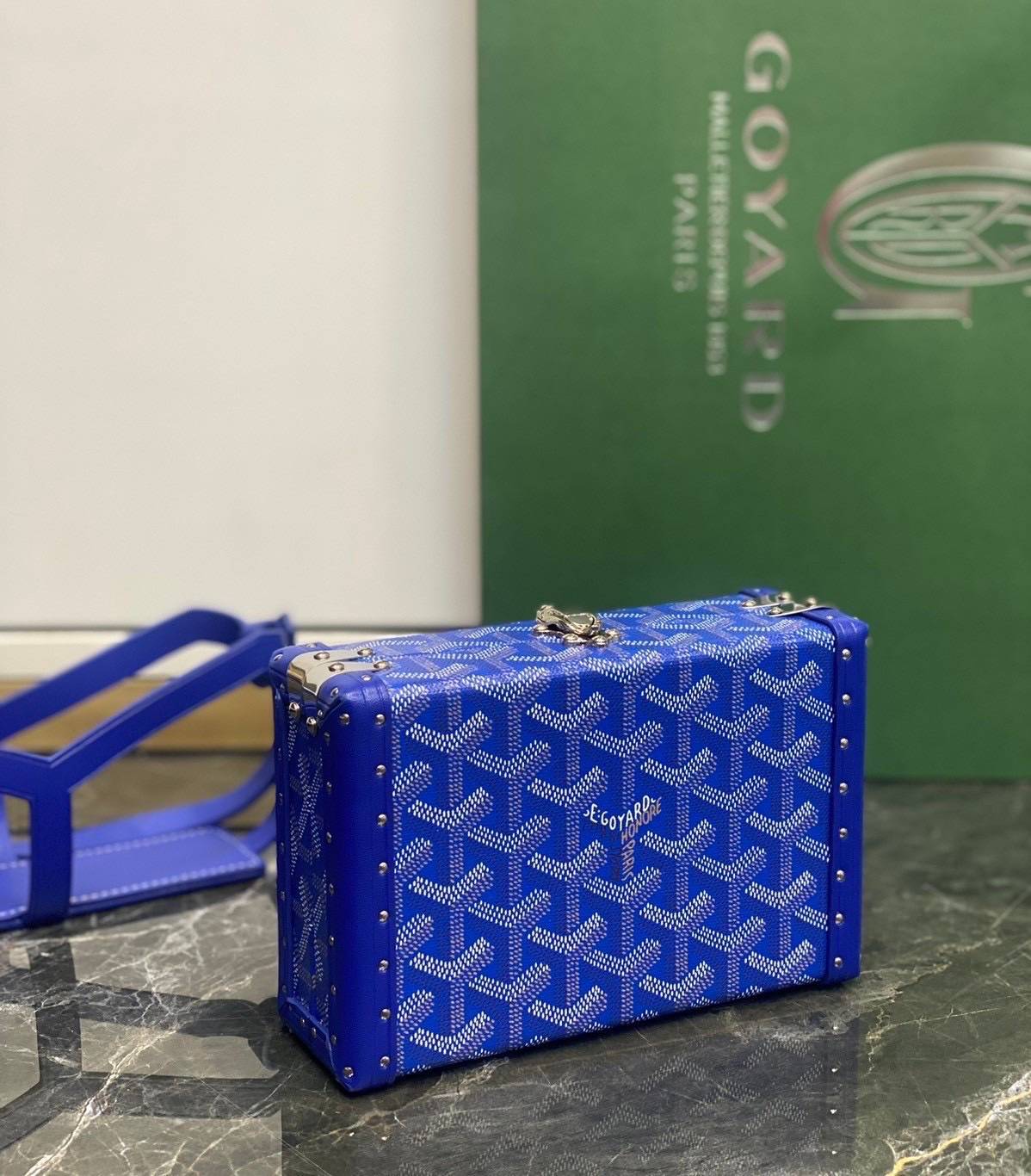 ORI หนังแท้ | Goyard Minaudière Trunk Bag กระเป๋าสะพายทรงแมสเซ็นเจอร์ เป็นคลัตช์ได้ในใบเดียว น้ำหนักเบา ทรงกล่องดีไซน์ใช้งานง่าย สวยหรู