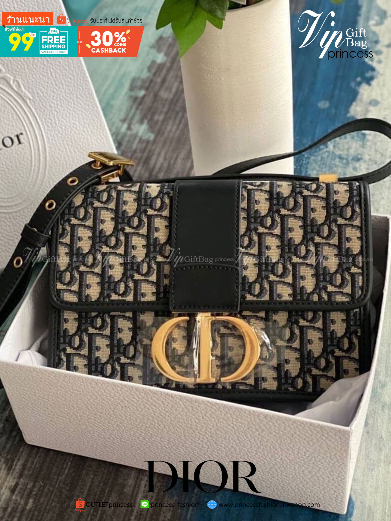 VIP GIFT 】25cm CHRISTIAN DIOR 30 MONTAIGNE BAG ไอเท็มหายาก!! Best seller!! ยกให้น้องเลย!! กระเป๋าทรงกะทัดรัด มี 2 ขนาด ดีไซน์เรียบหรูในความเป็นเอกลักษณ์ ใช้งานง่าย สะดวก ใช้งานได้ทุกโอกาส แนะนำเป็น everyday bag ติดตัวไว้เลยจ้าสาวๆ