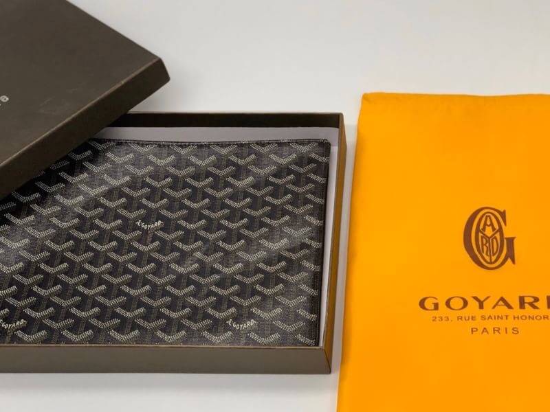 VIP GIFT 】GOYARD Clutch Bag รุ่นแนะนำ ดีไซน์สวยโดดเด่น ภายในโล่งกว้าง ใส่เอกสาร A4 ของใช้สัมภาระได้เยอะจุใจ น้ำหนักเบา ใช้ได้ทั้งชายและหญิง พร้อมส่งที่ไทยไม่ต้องรอพรีฯ ห้ามพลาดนะคะ!