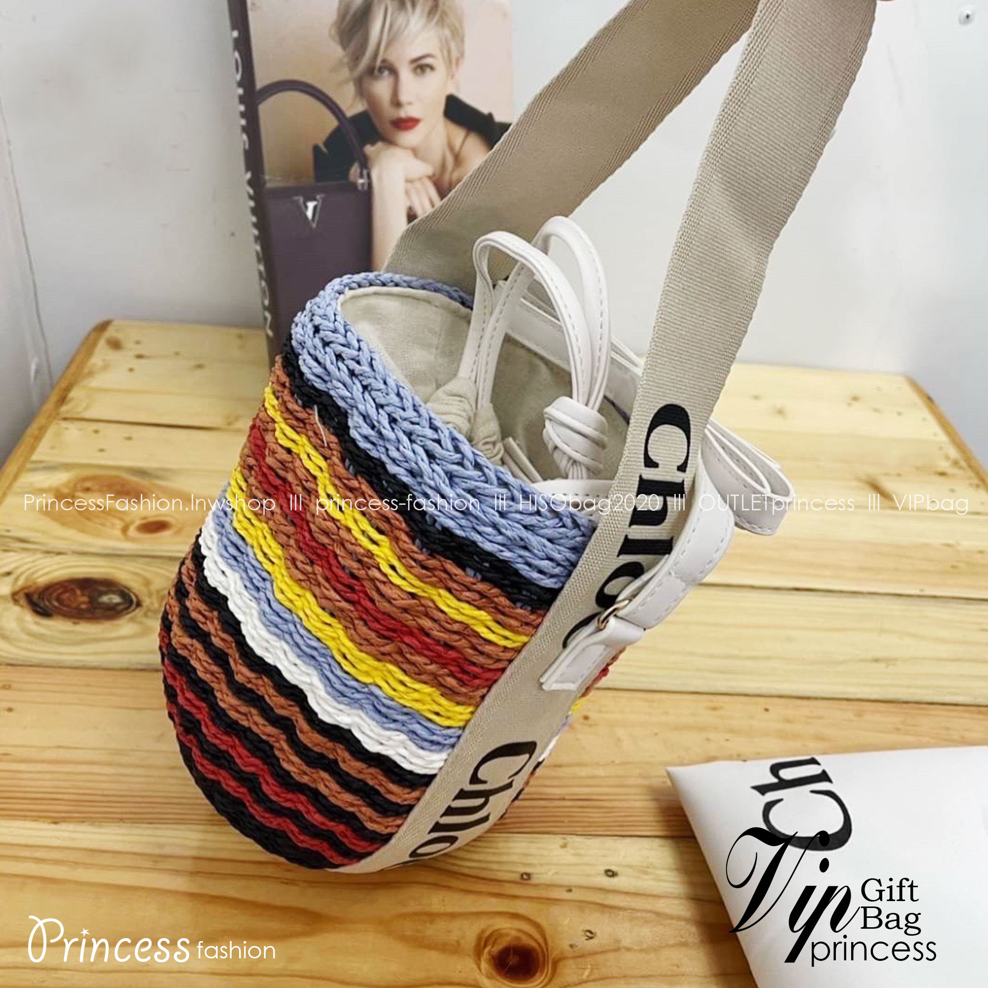 CHLOE WOODY BASKET BAG Mini Multicolor กระเป๋าสะพายสานทรงตะกร้าสไตล์มินิมอล ยอดฮิตติดลมของแบรนด์ ด้วยวัสดุสังเคราห์ สานทอเต็มใบออกมาเป็นลวดลายสวยงาม