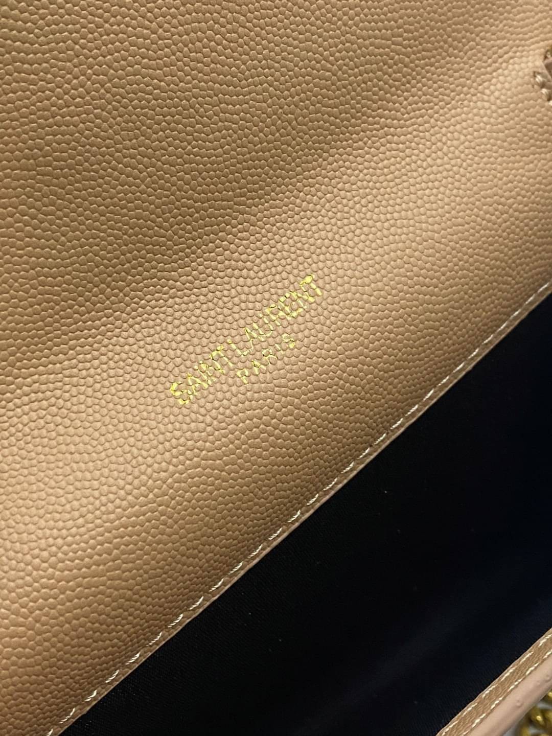 VIP 】หนังแท้ YSL WOC Saint Laurent Envelope Monogram Leather Crossbody Bag หนังคาเวียร์ อะไหล่ทองสุดหรู มาพร้อมใบเล็กใส่บัตรได้ พร้อมส่งที่ไทย